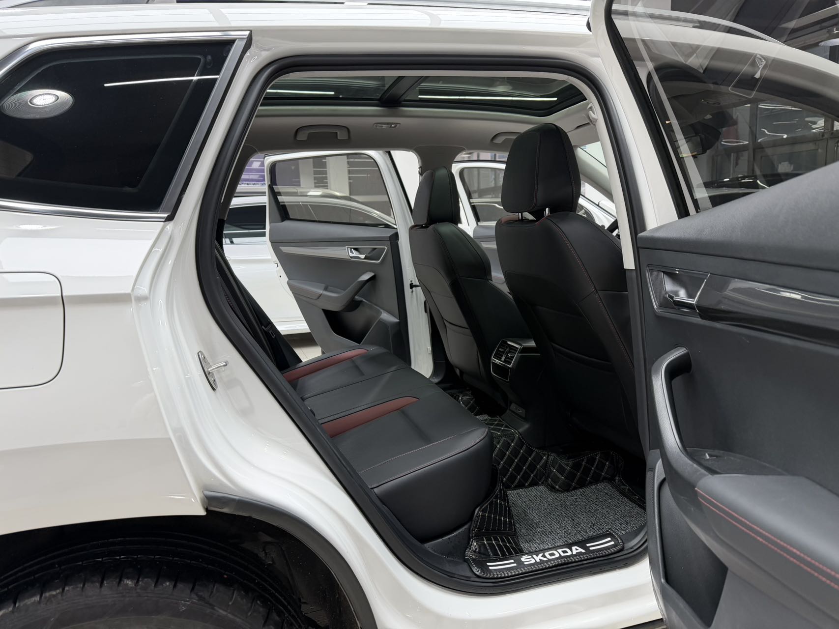 Skoda Karoq 2022 изображение автомобиля #19