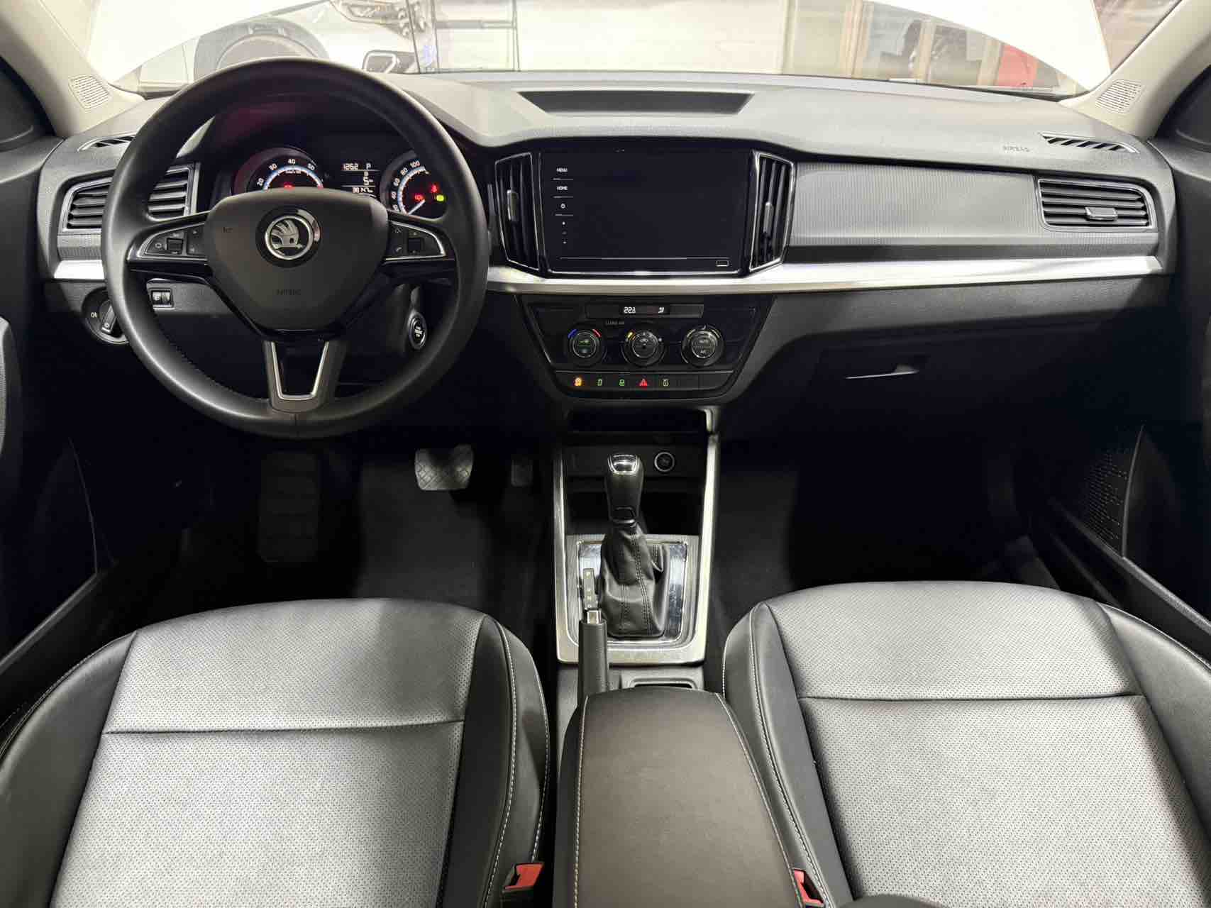 Skoda Kamiq 2022 imagen de coche #19