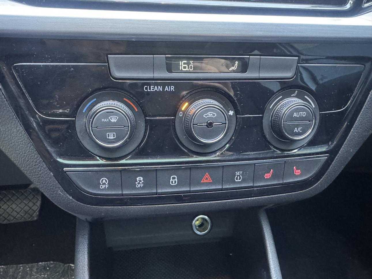 Skoda Kamiq 2022 imagen de coche #19