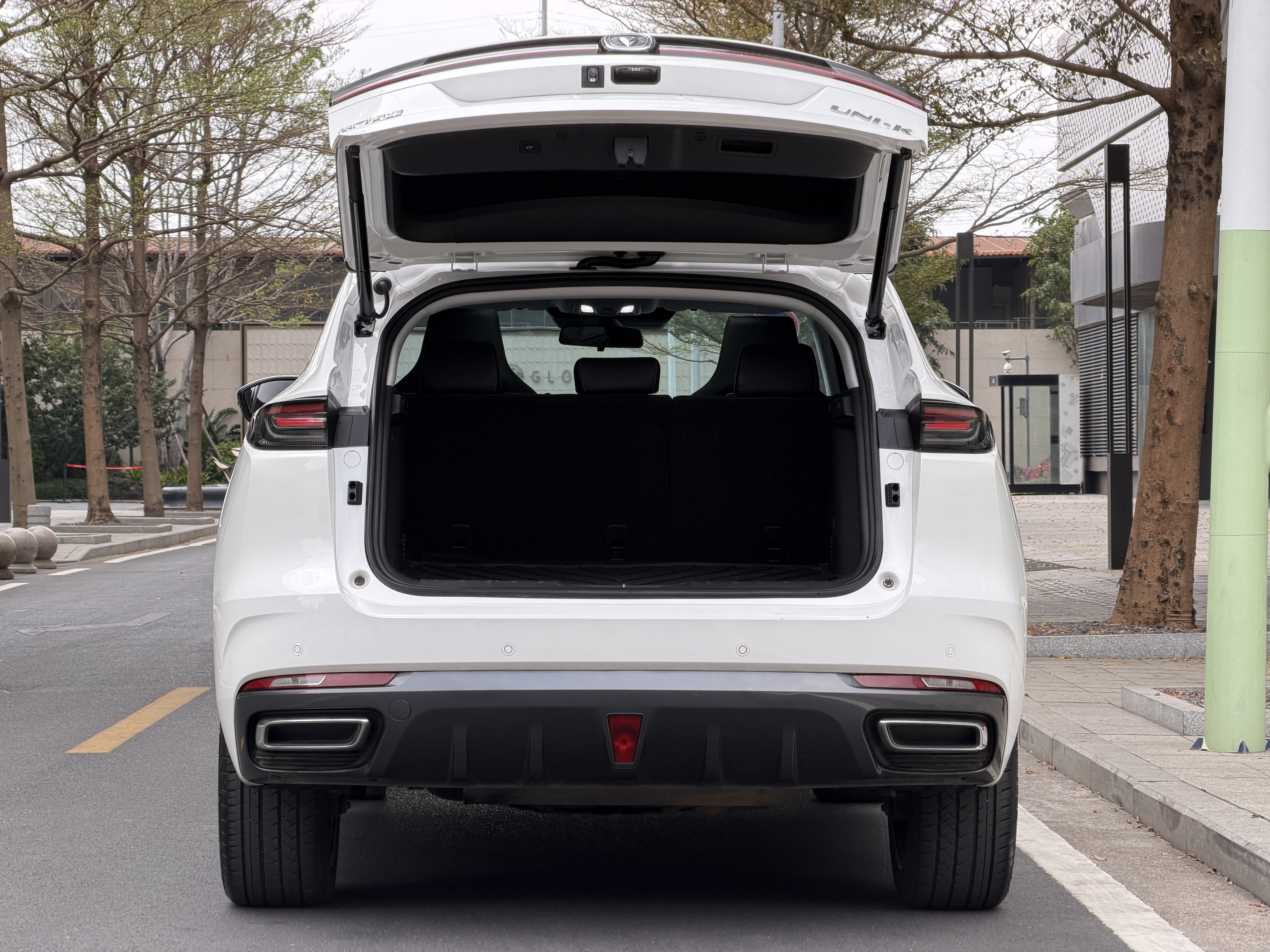 Changan UNI-K iDD 2022 car image #19