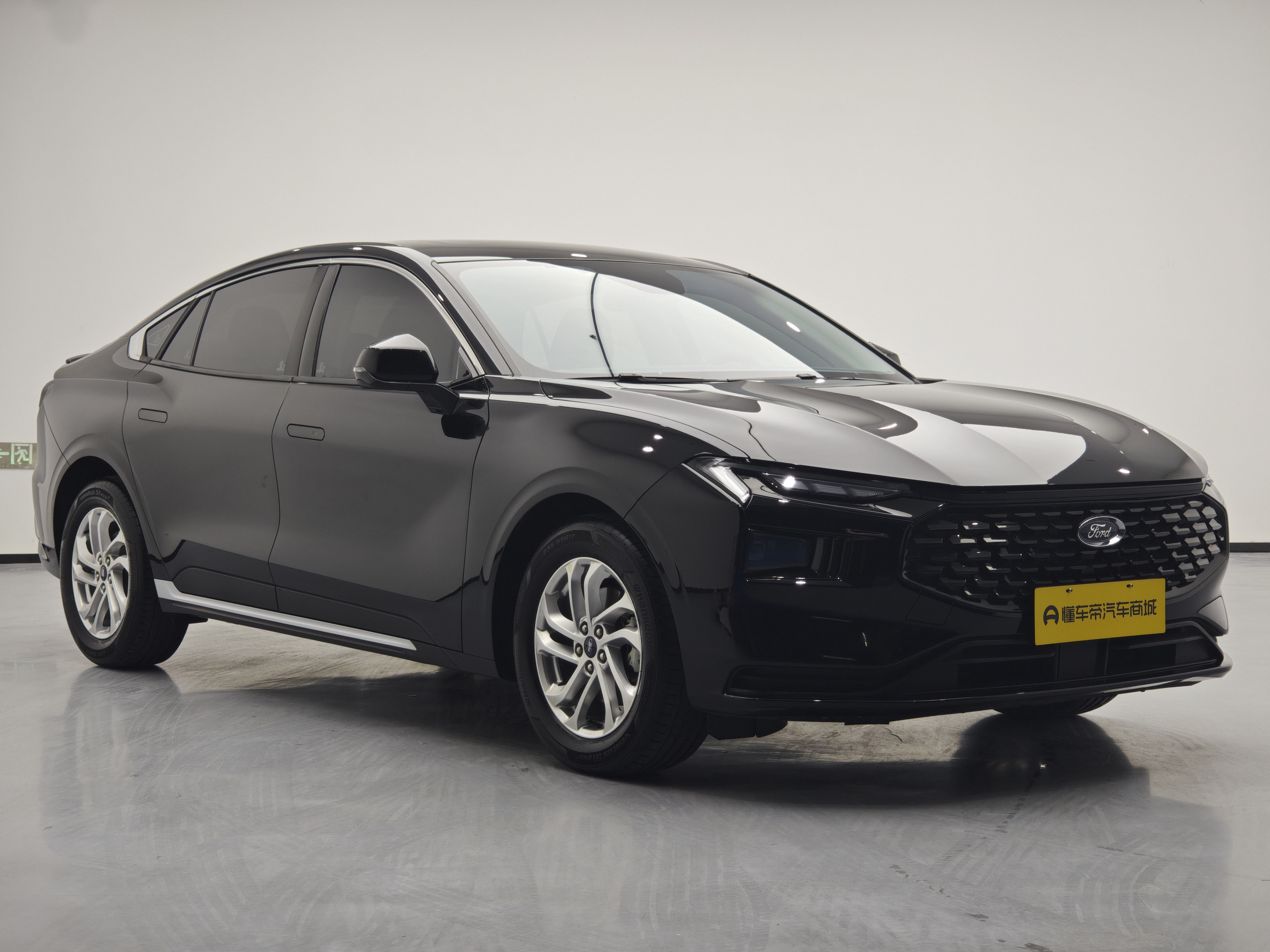 Ford Mondeo 2023 صورة سيارة #19