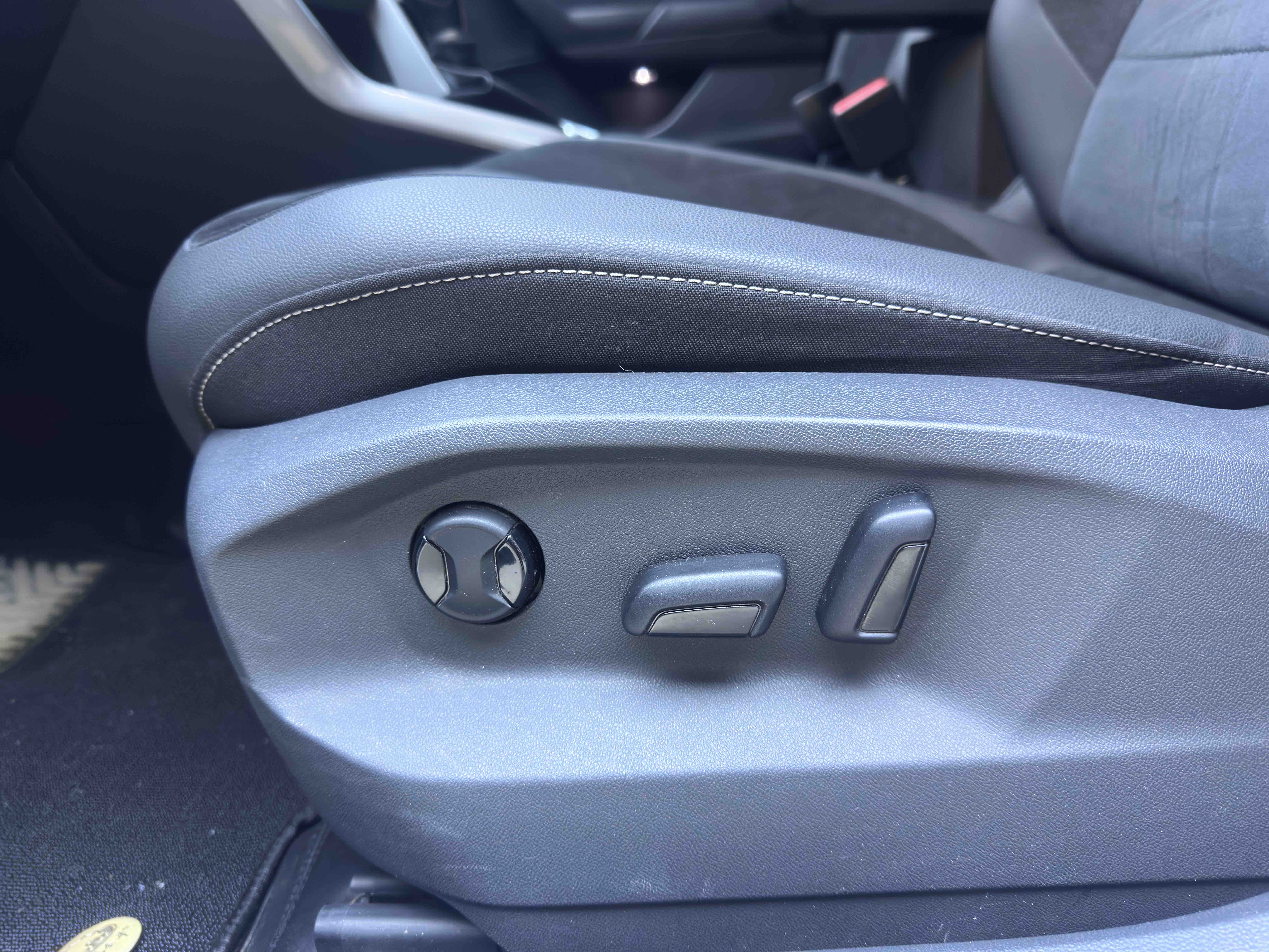 T-Roc 2022 car image #19