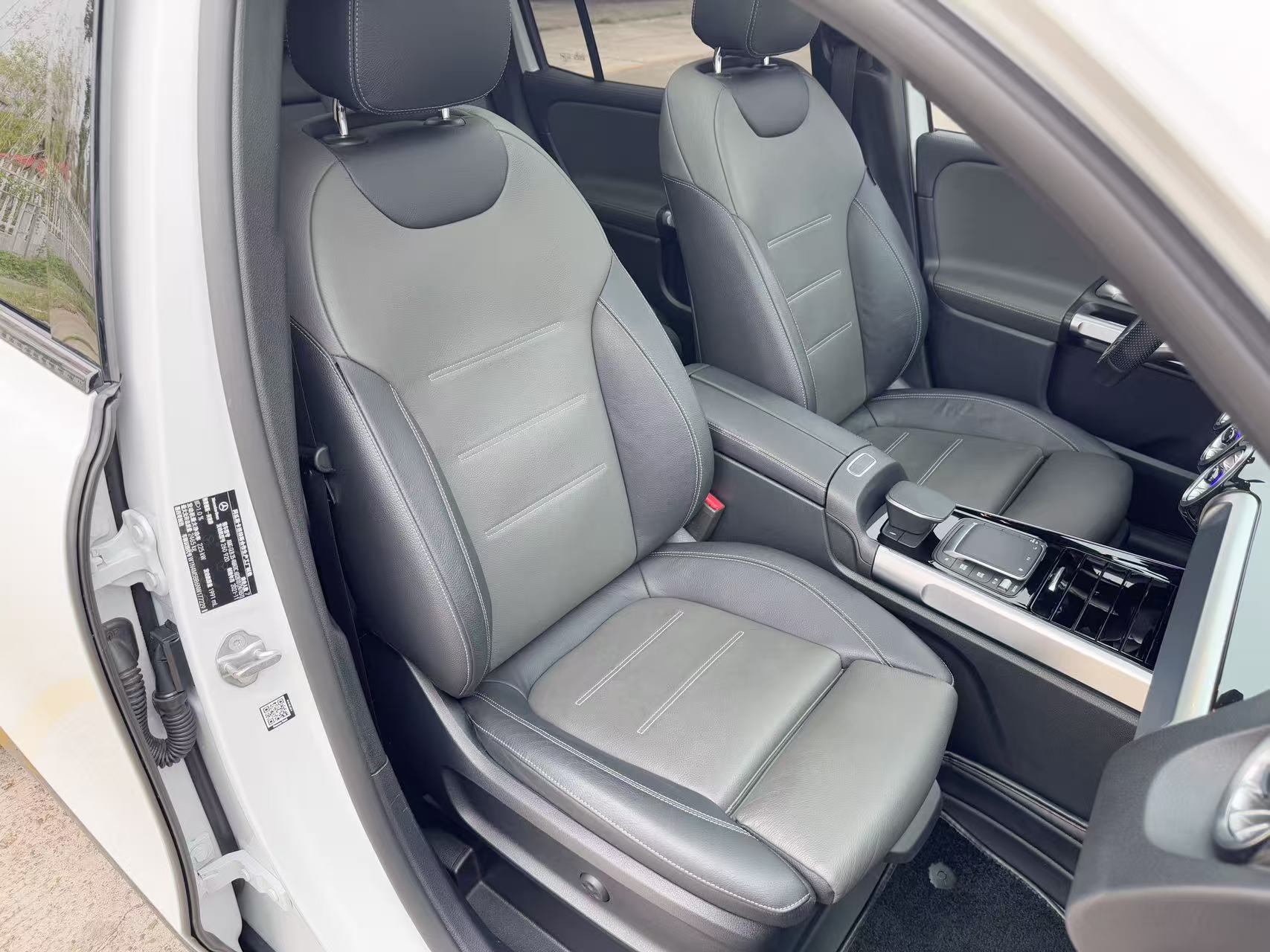 Mercedes-Benz GLB AMG 2022 car image #19