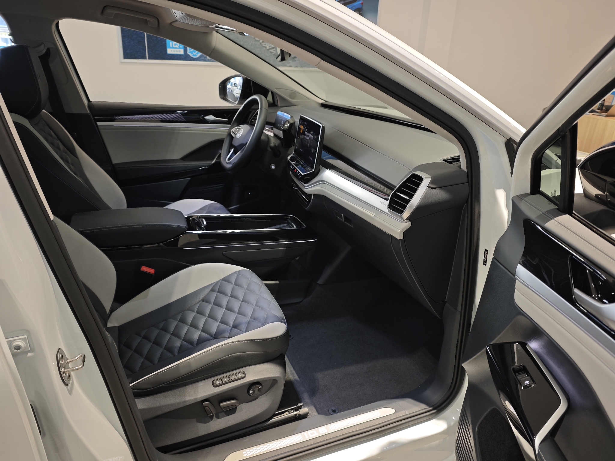 Volkswagen ID.6 Crozz 2024 car image #19