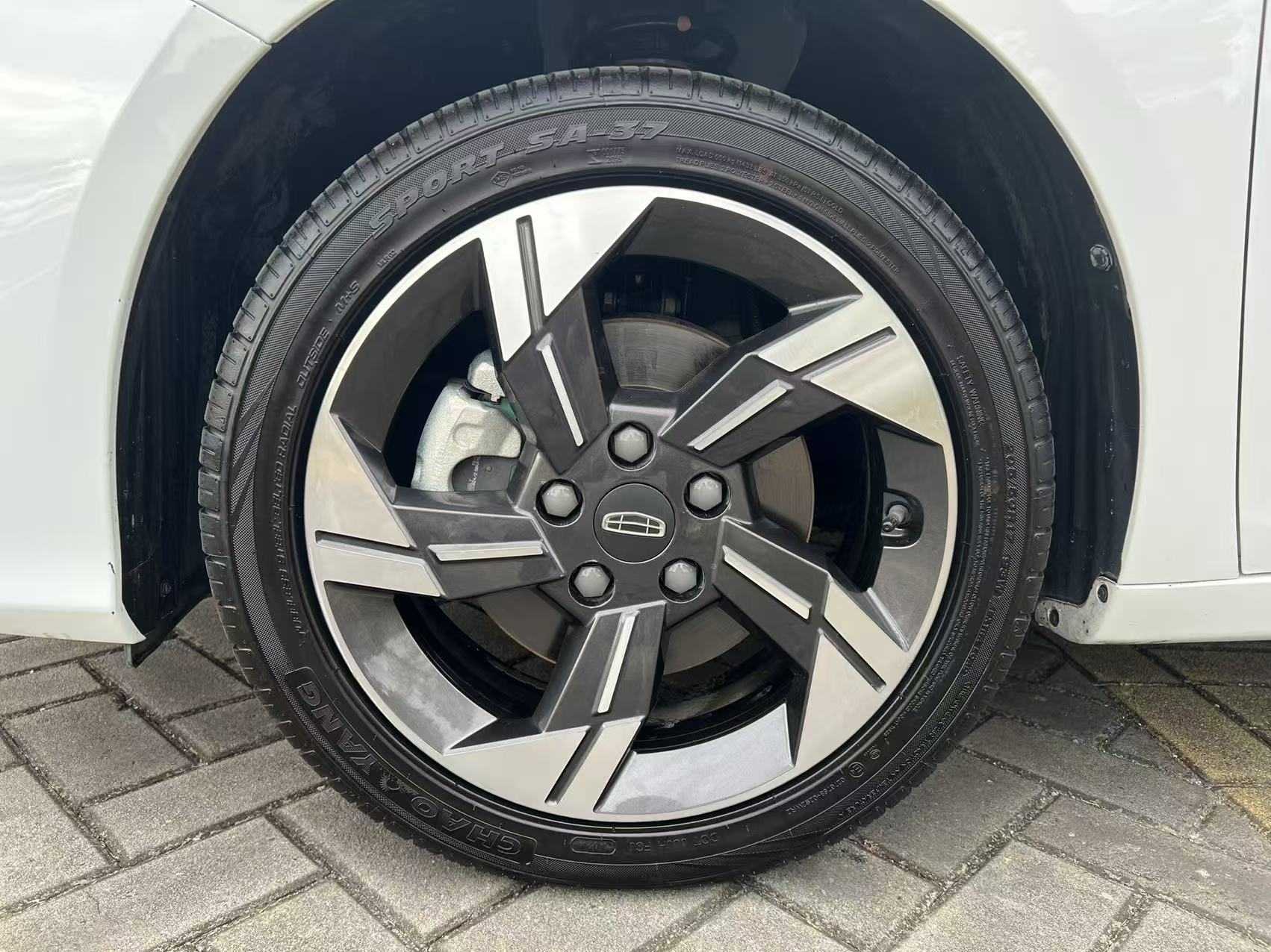 GEELY Emgrand L 2023 car image #19