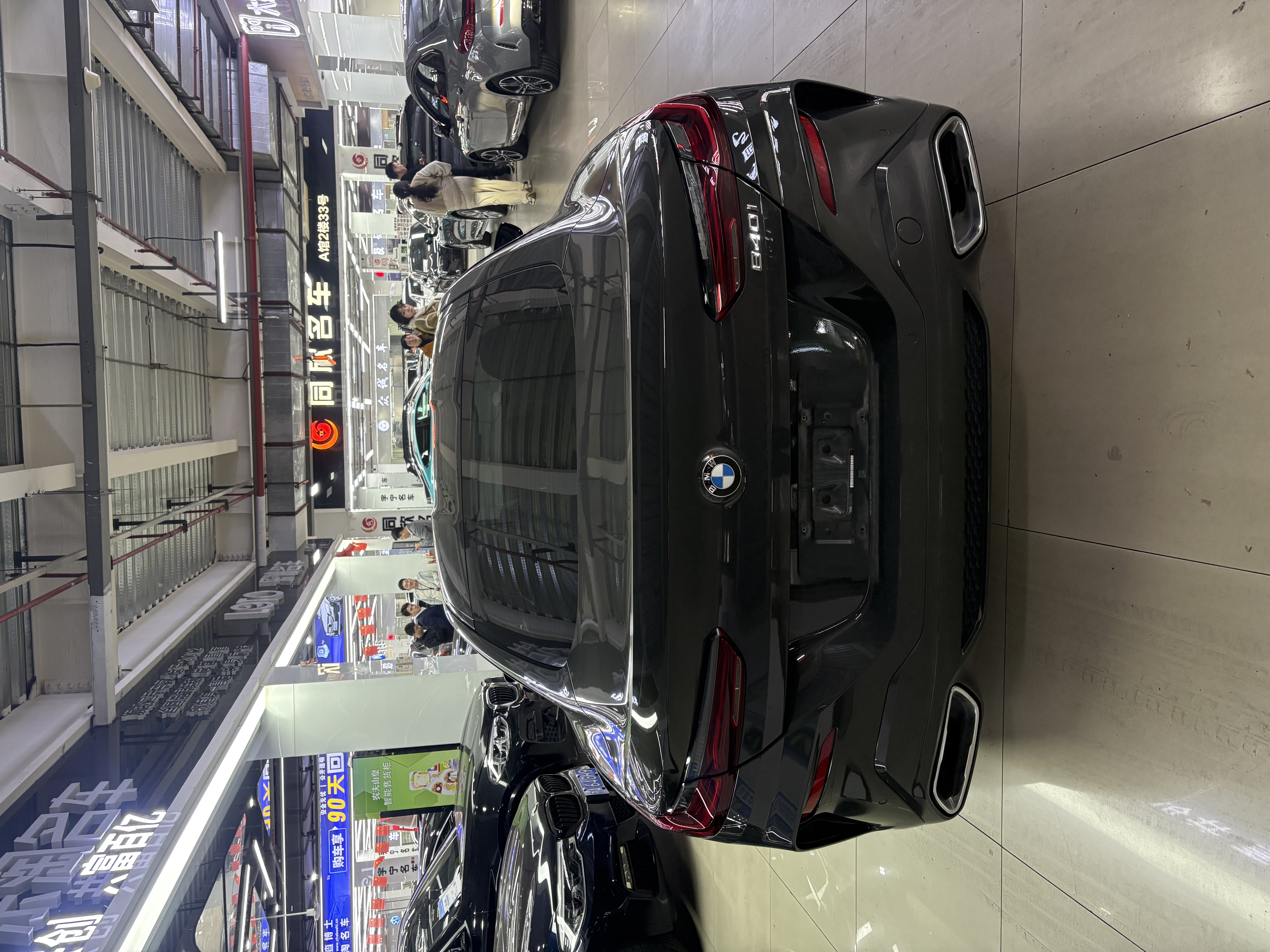 BMW 8 Series 2023 immagine di auto #19