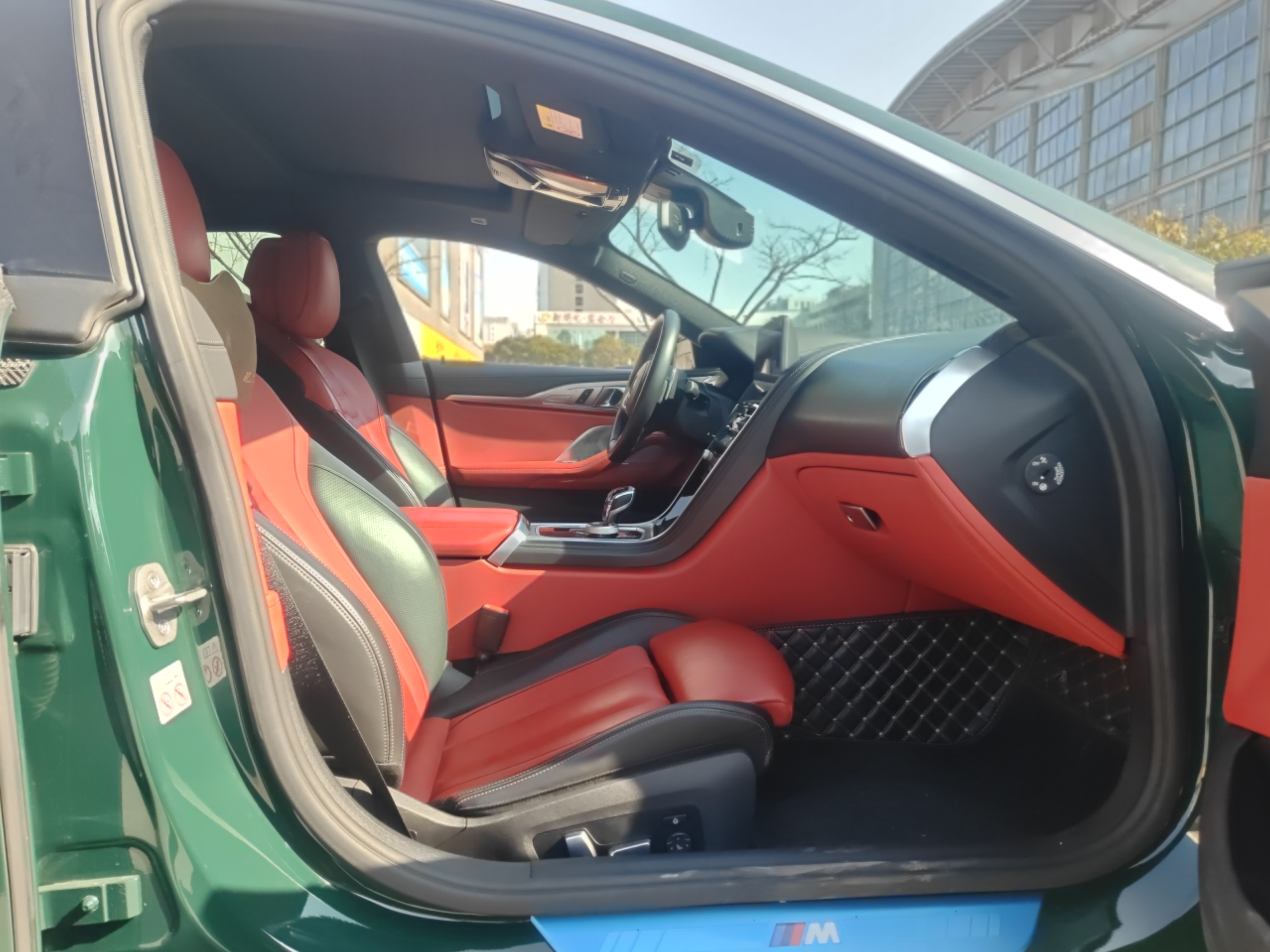 BMW 8 Series 2023 car image #19