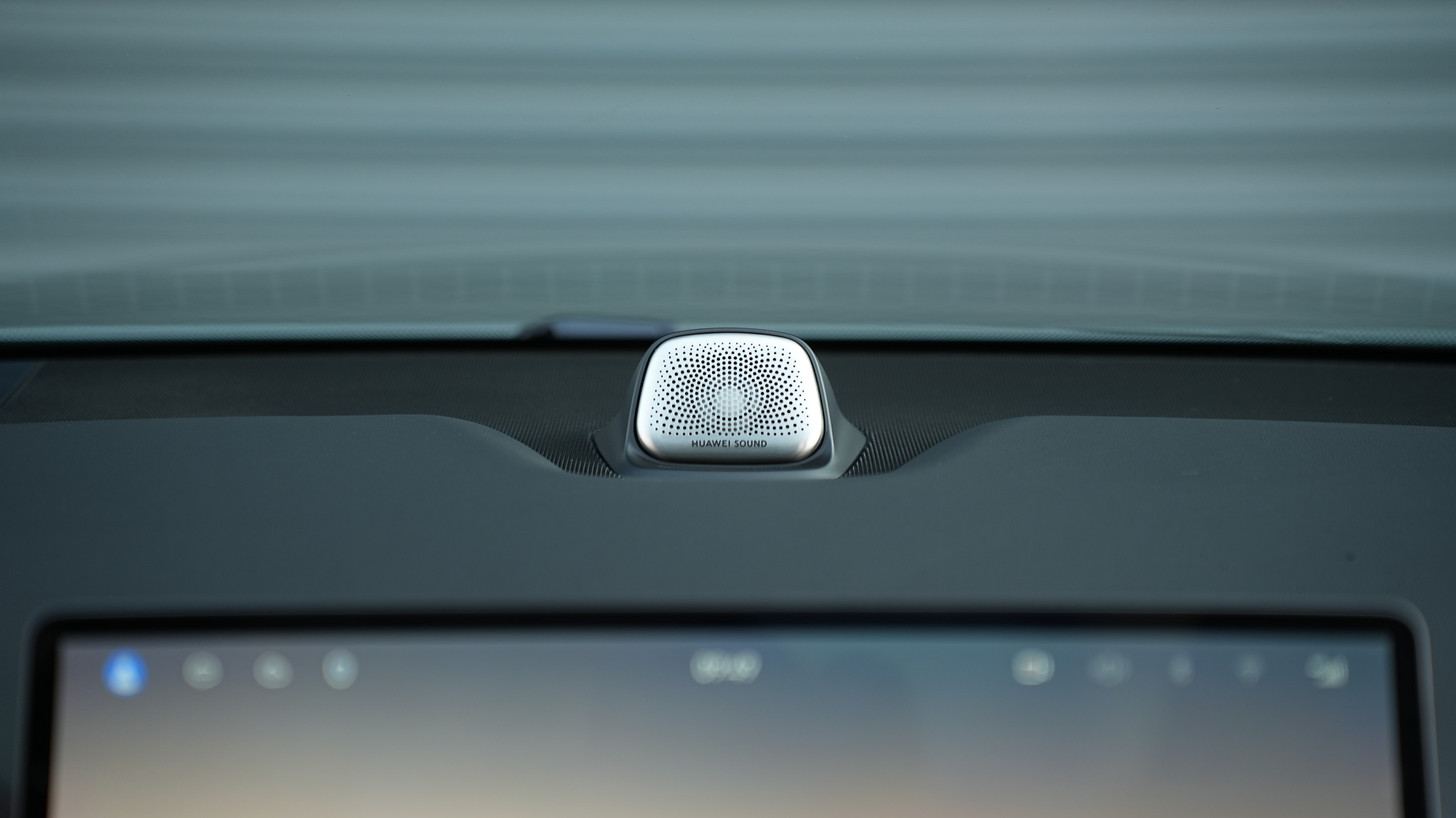 2022 car image #19