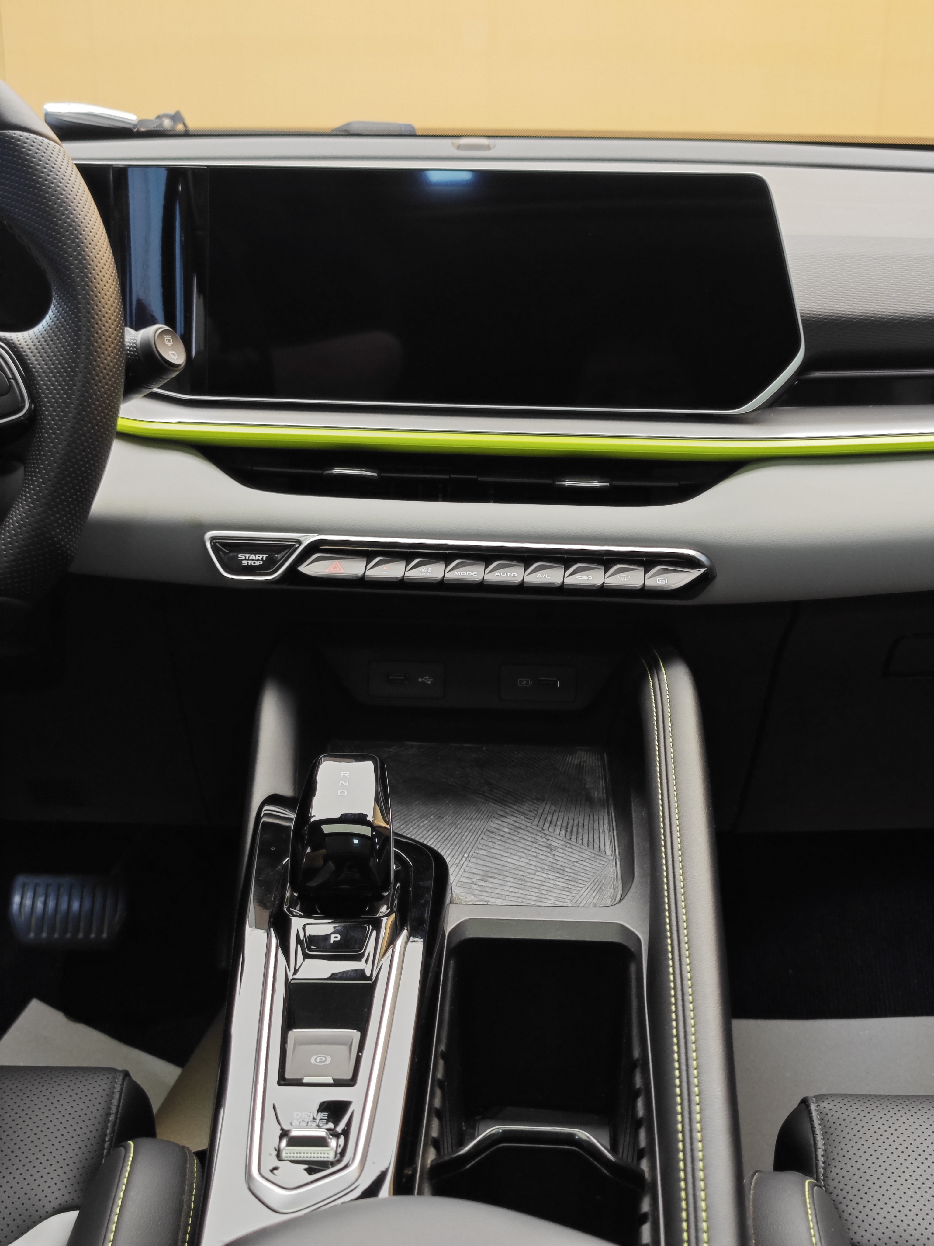 GEELY Coolray 2023 immagine di auto #19