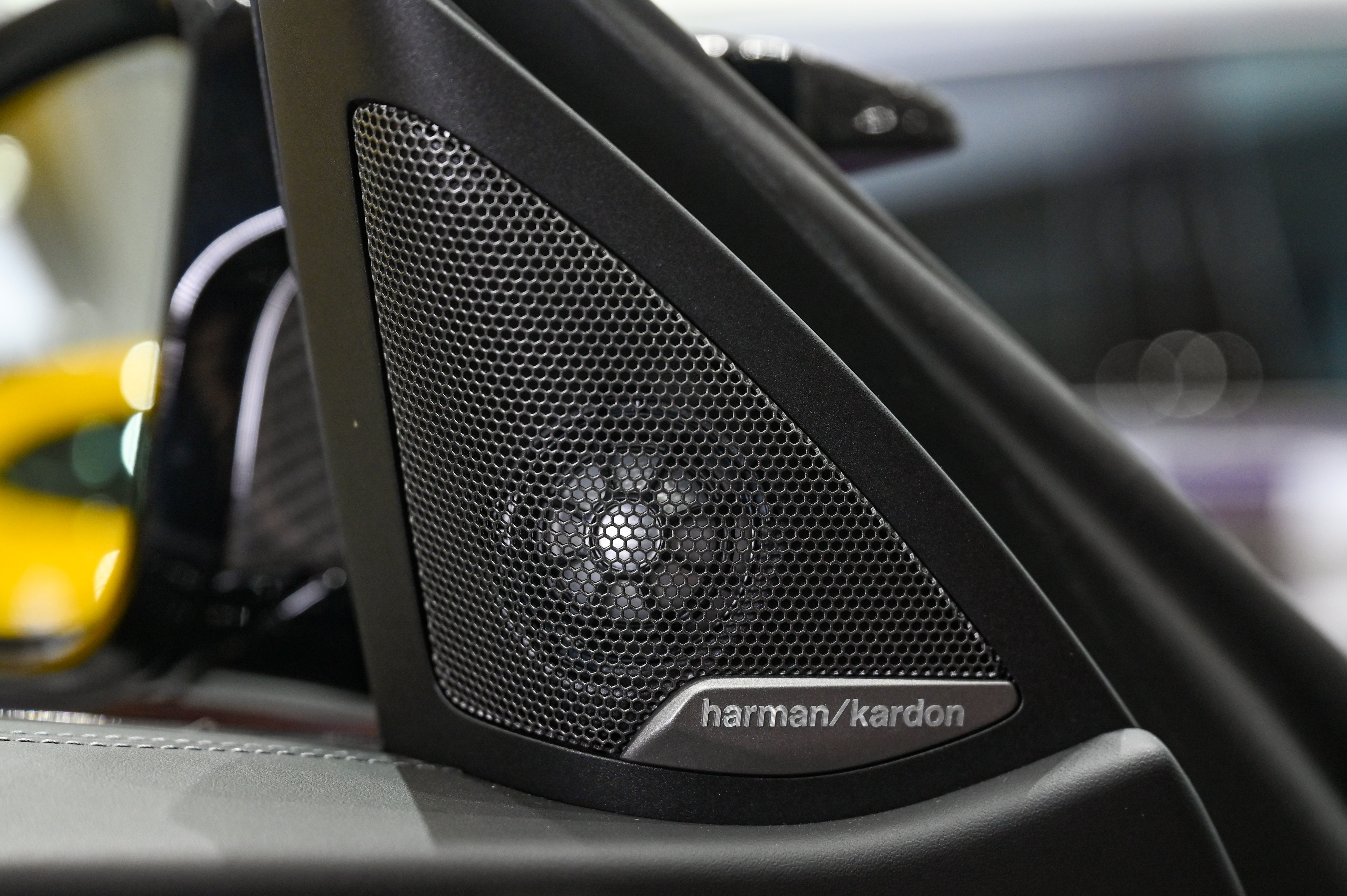 BMW M4 2023 #19 BMW M4 2023 car image #19