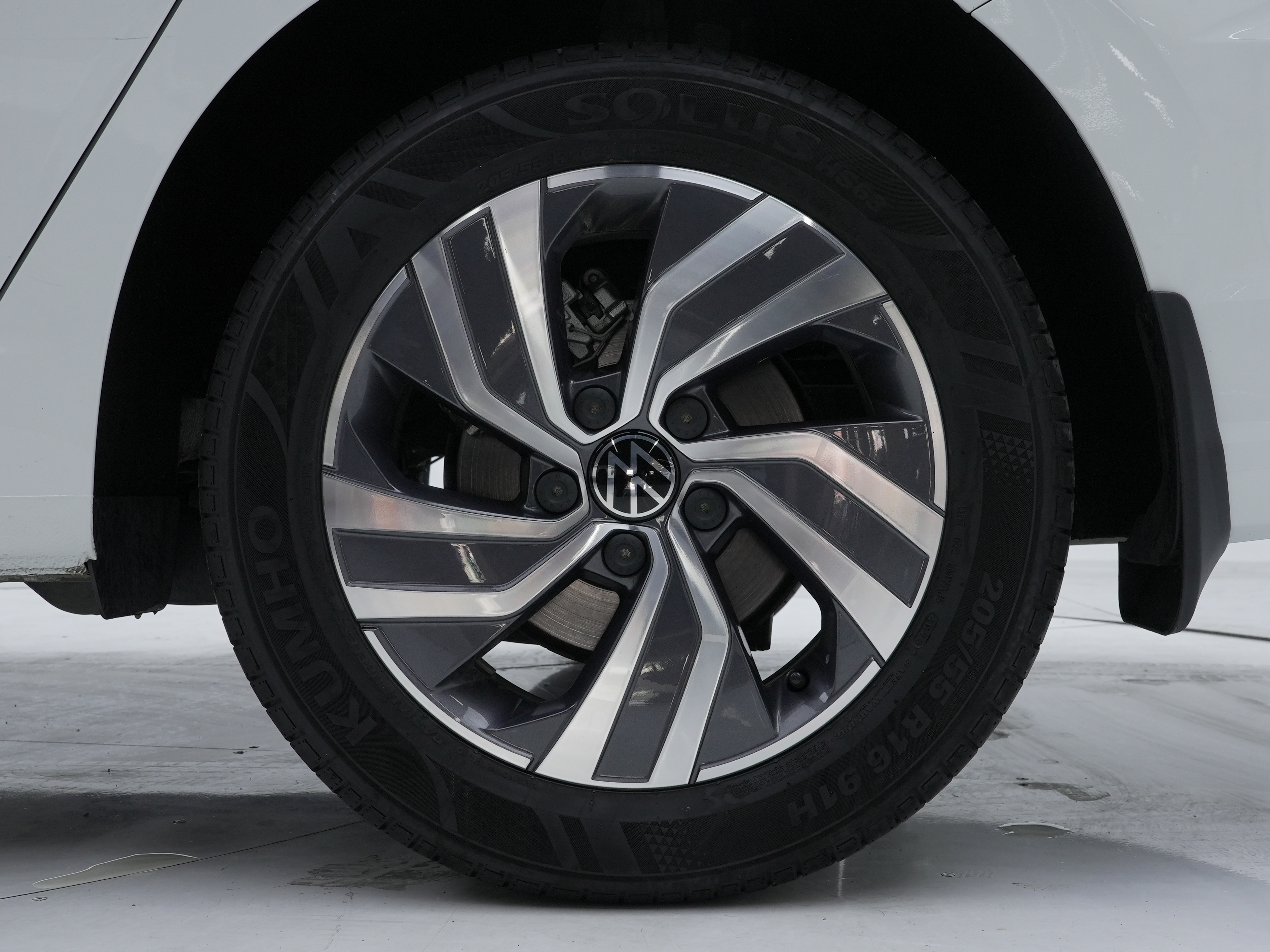 Volkswagen Bora 2024 car image #19