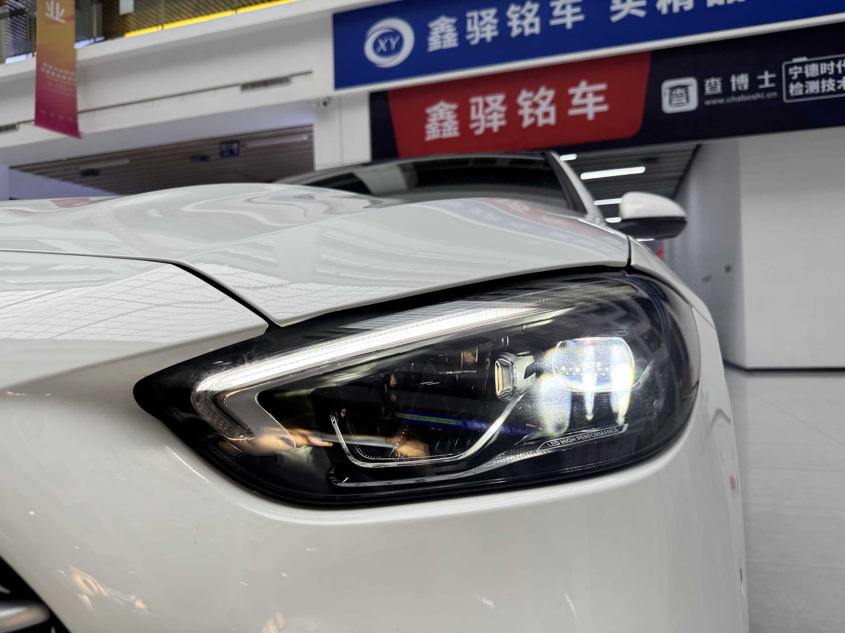 Mercedes-Benz C Class 2024 صورة سيارة #19