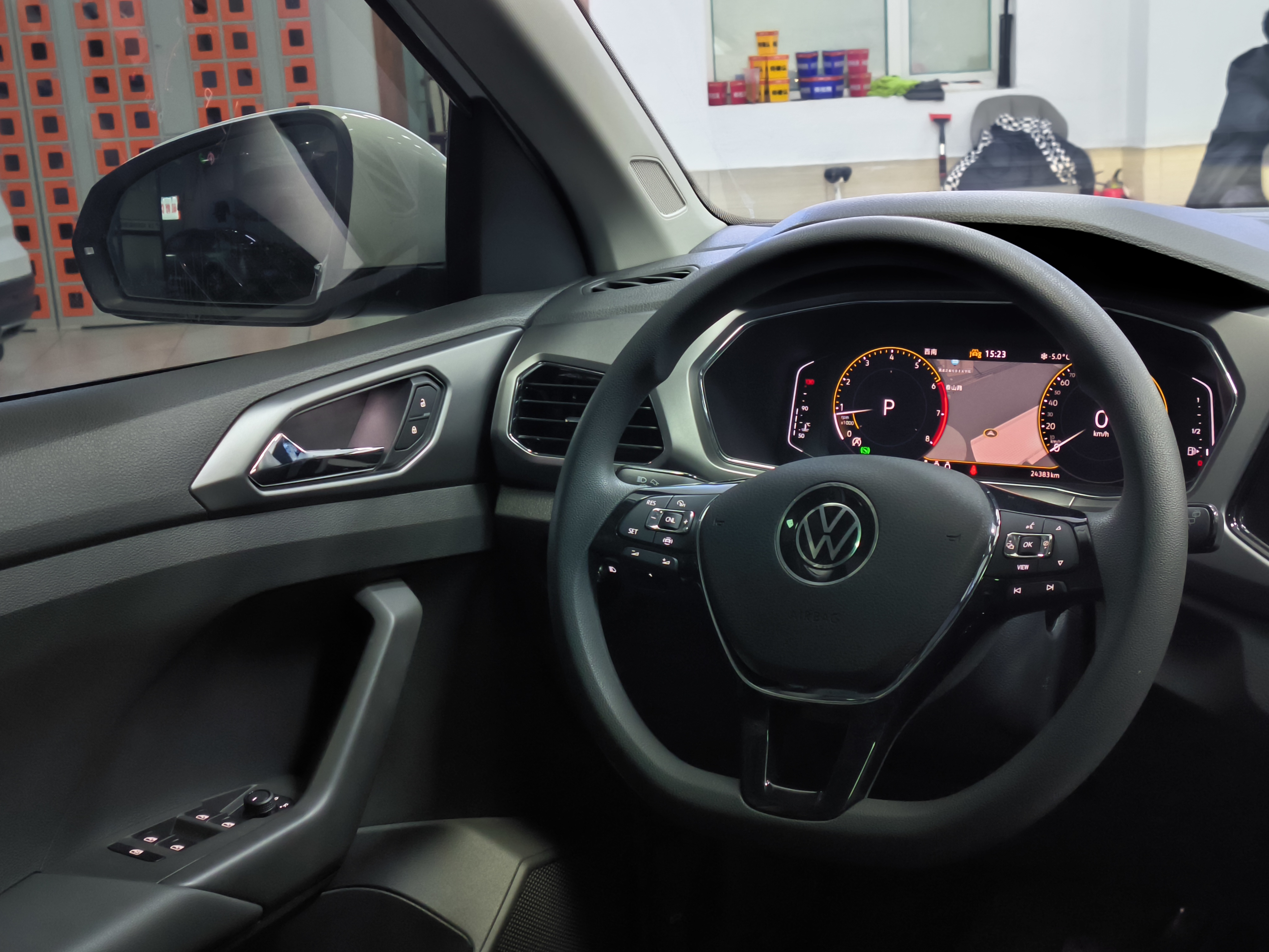 Volkswagen T-Cross 2023 #19 Volkswagen T-Cross 2023 car image #19
