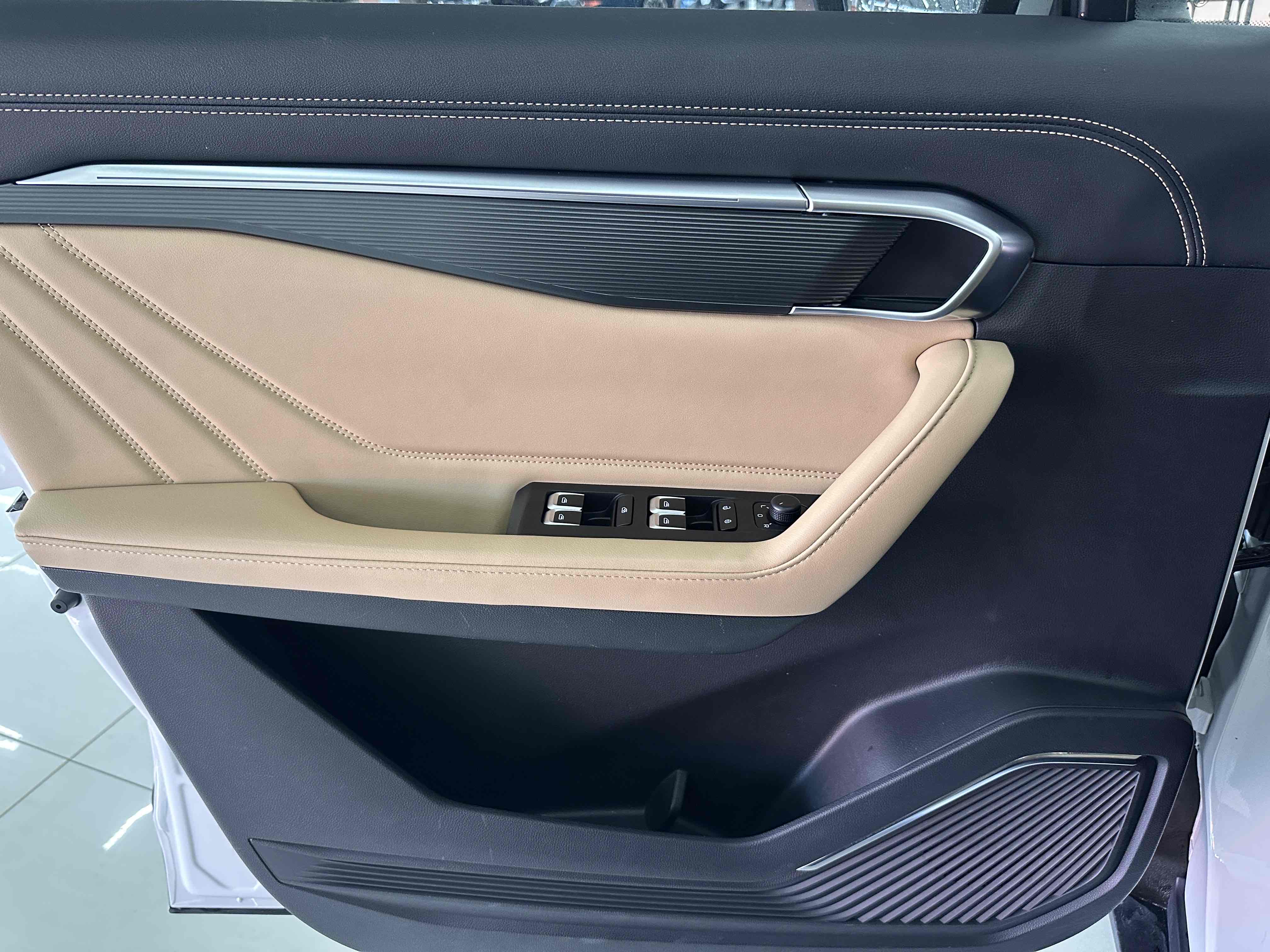 GEELY Okavango L 2023 car image #19