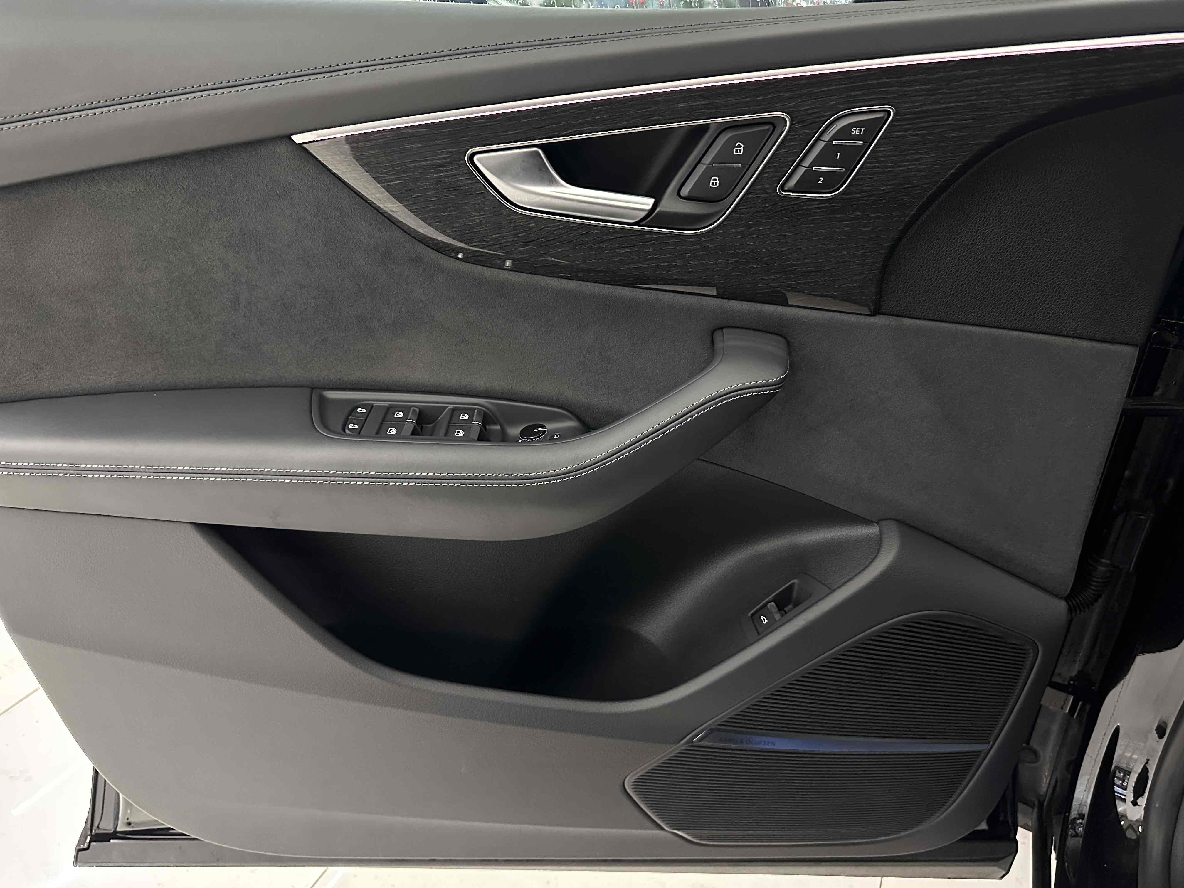 Audi Q8 2024 #19 Audi Q8 2024 car image #19