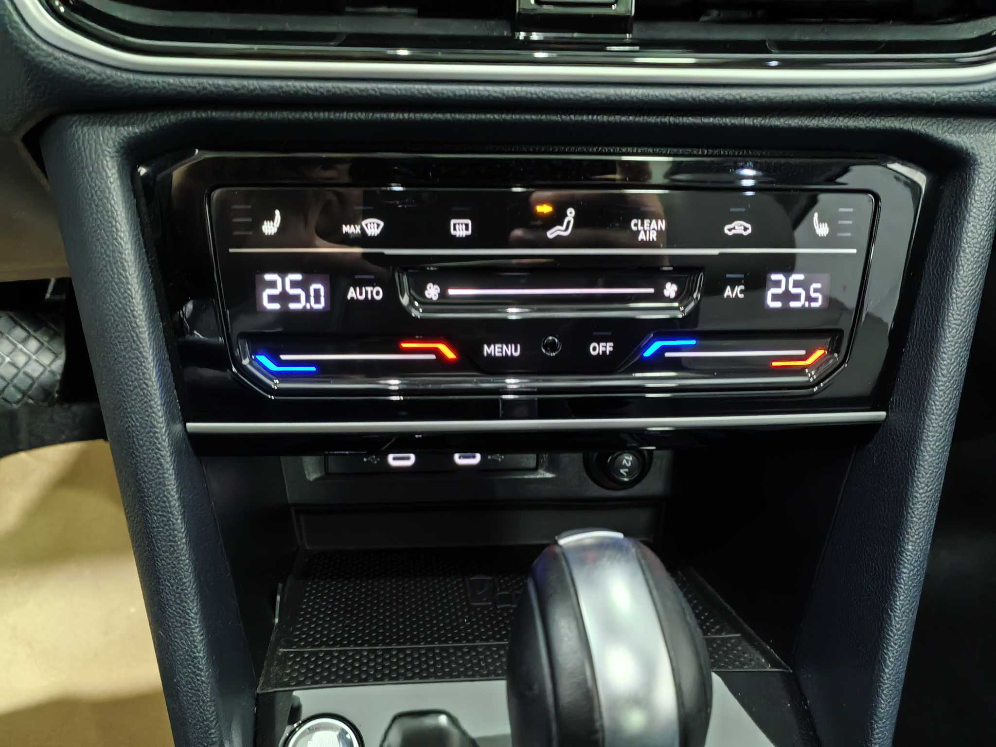 Volkswagen Tharu 2023 car image #19