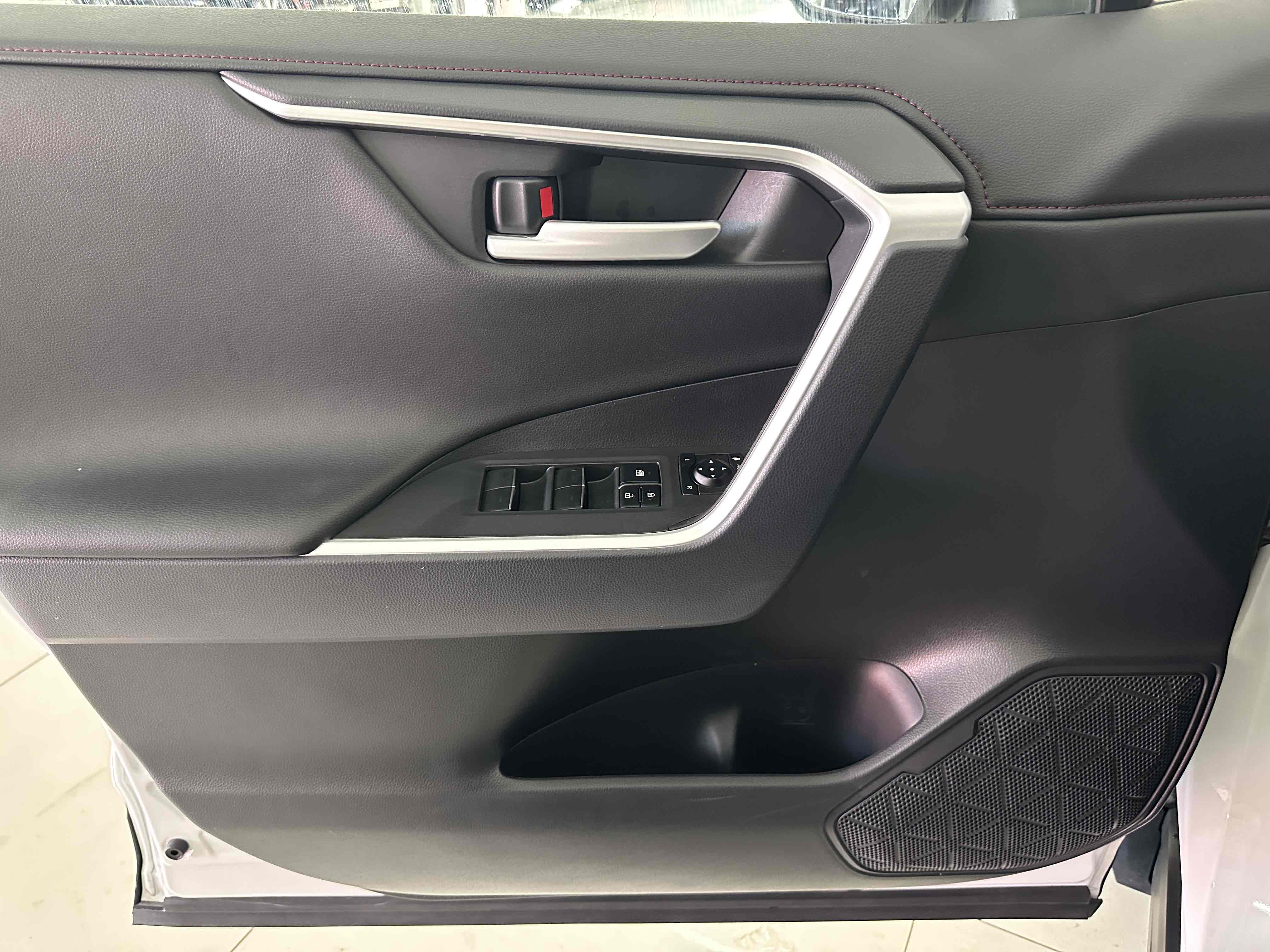 Toyota Wildlander New Energy 2023 #19 Toyota Wildlander New Energy 2023 car image #19