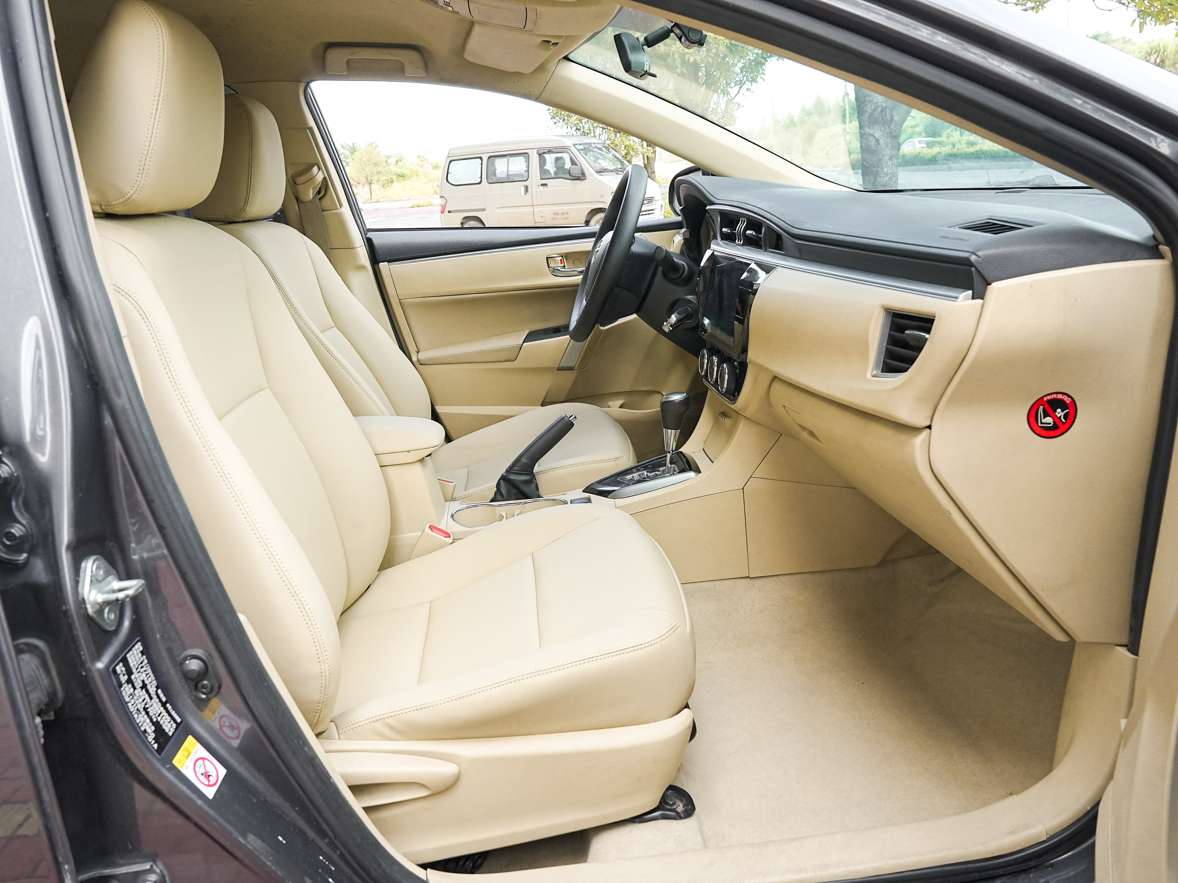 Toyota 2014 car image #19