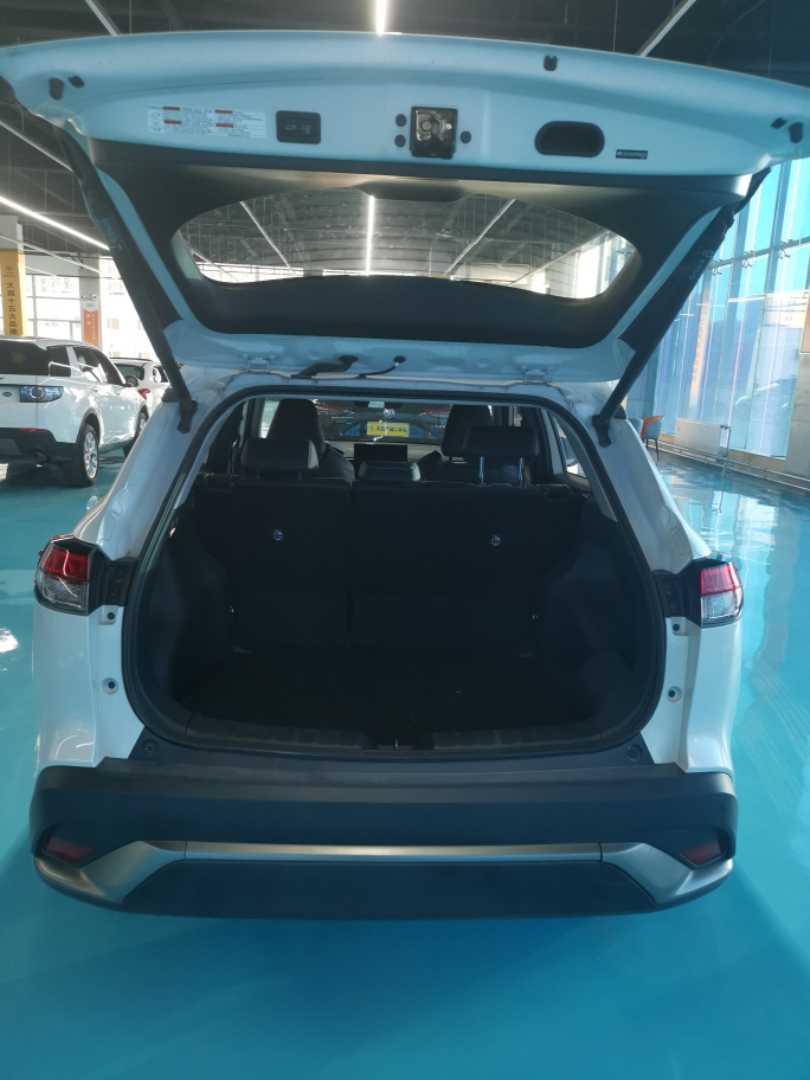 Toyota Frontlander 2023 car image #19