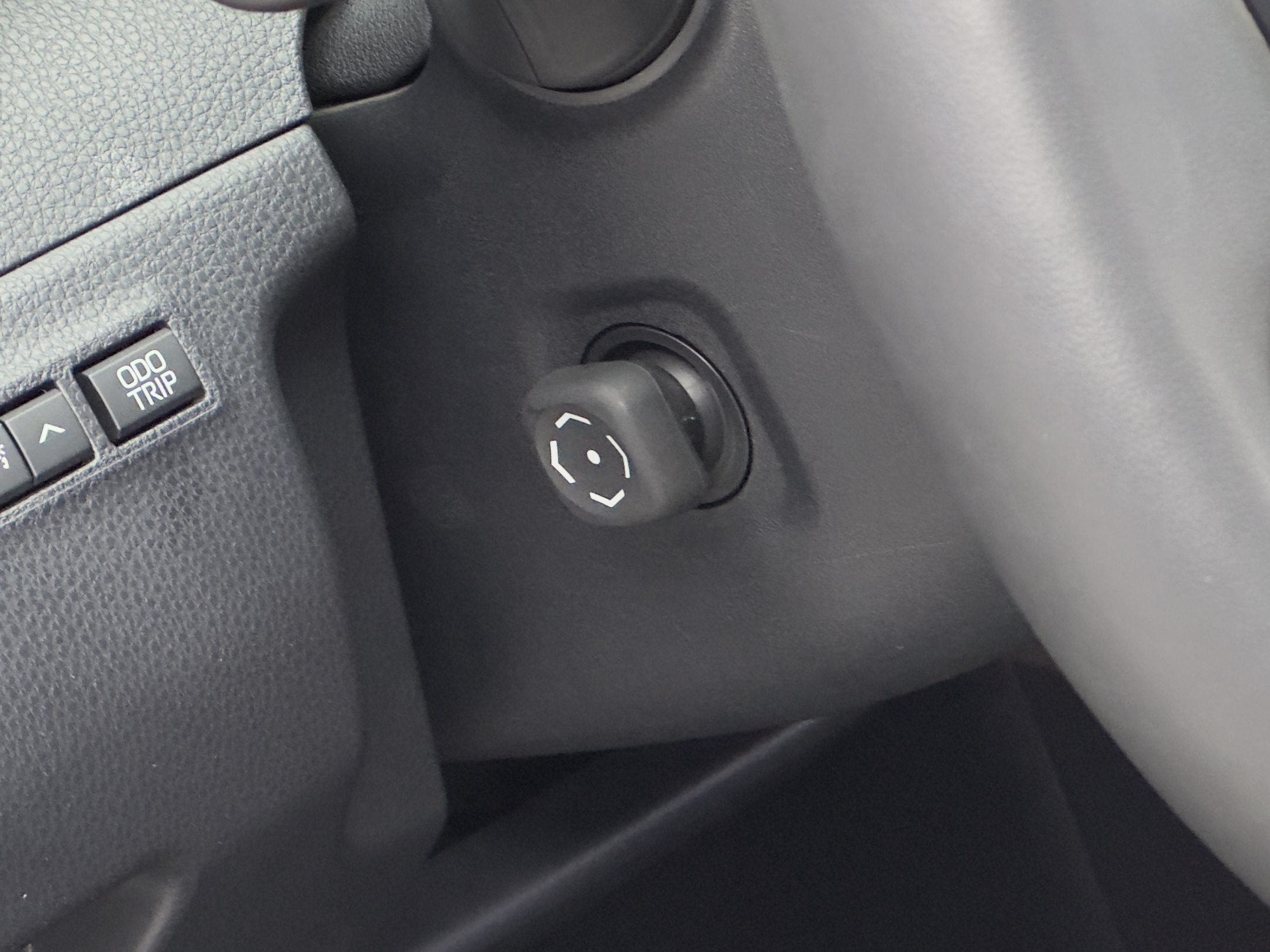 Toyota CrownSportCross 2026 image de voiture #19