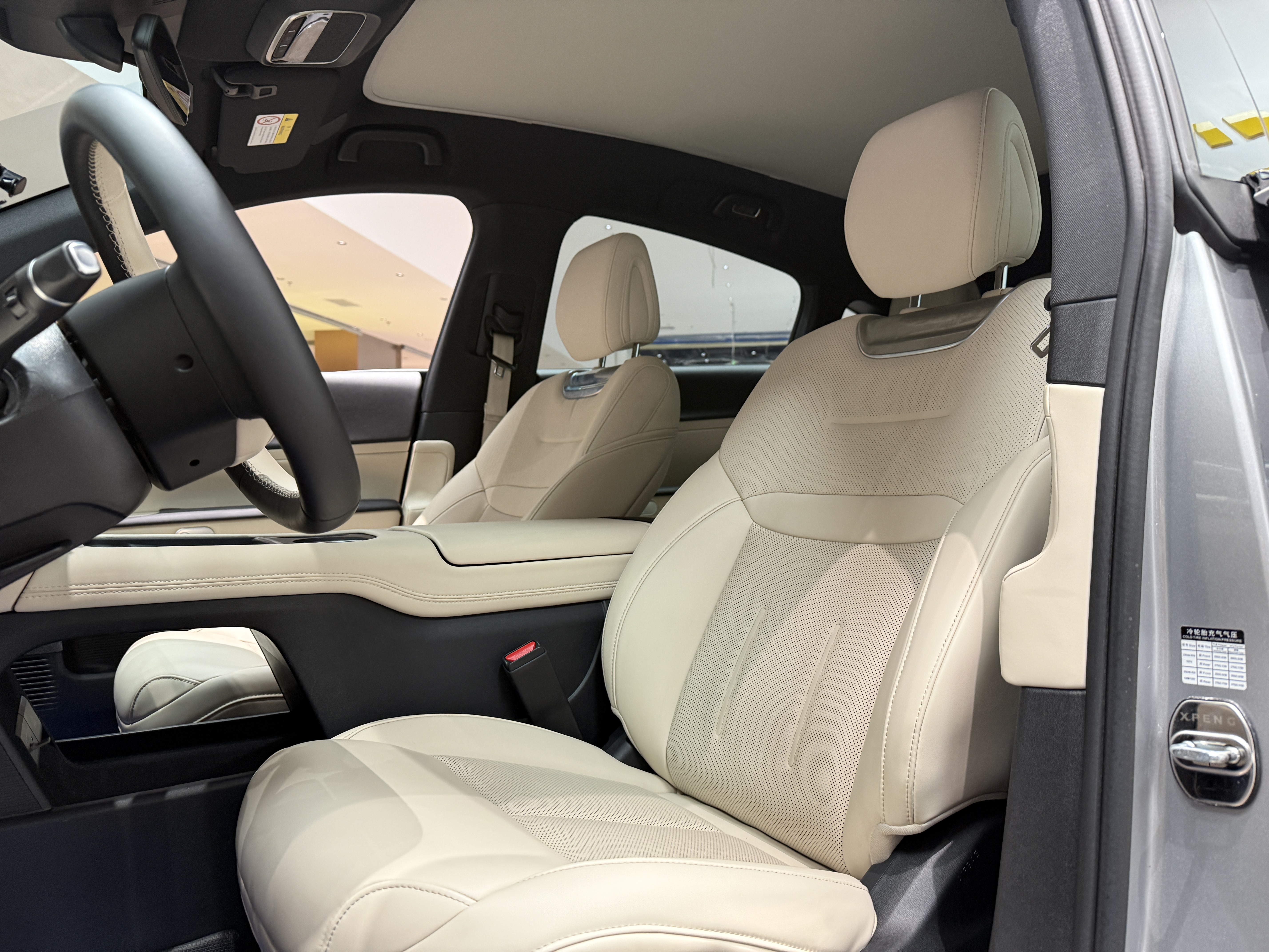 Xpeng G6 2024 صورة سيارة #19