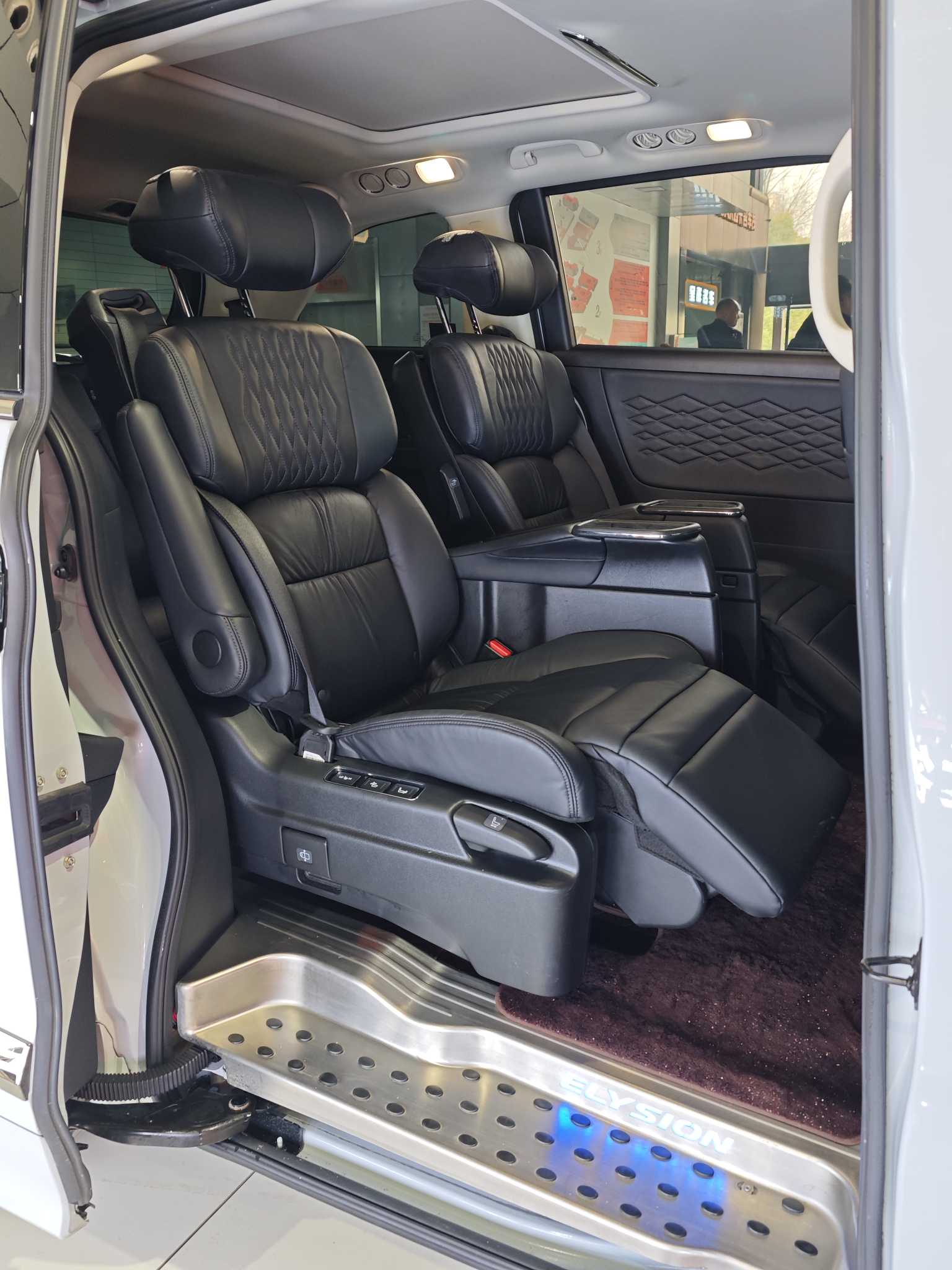 Honda Elysion 2024 car image #19