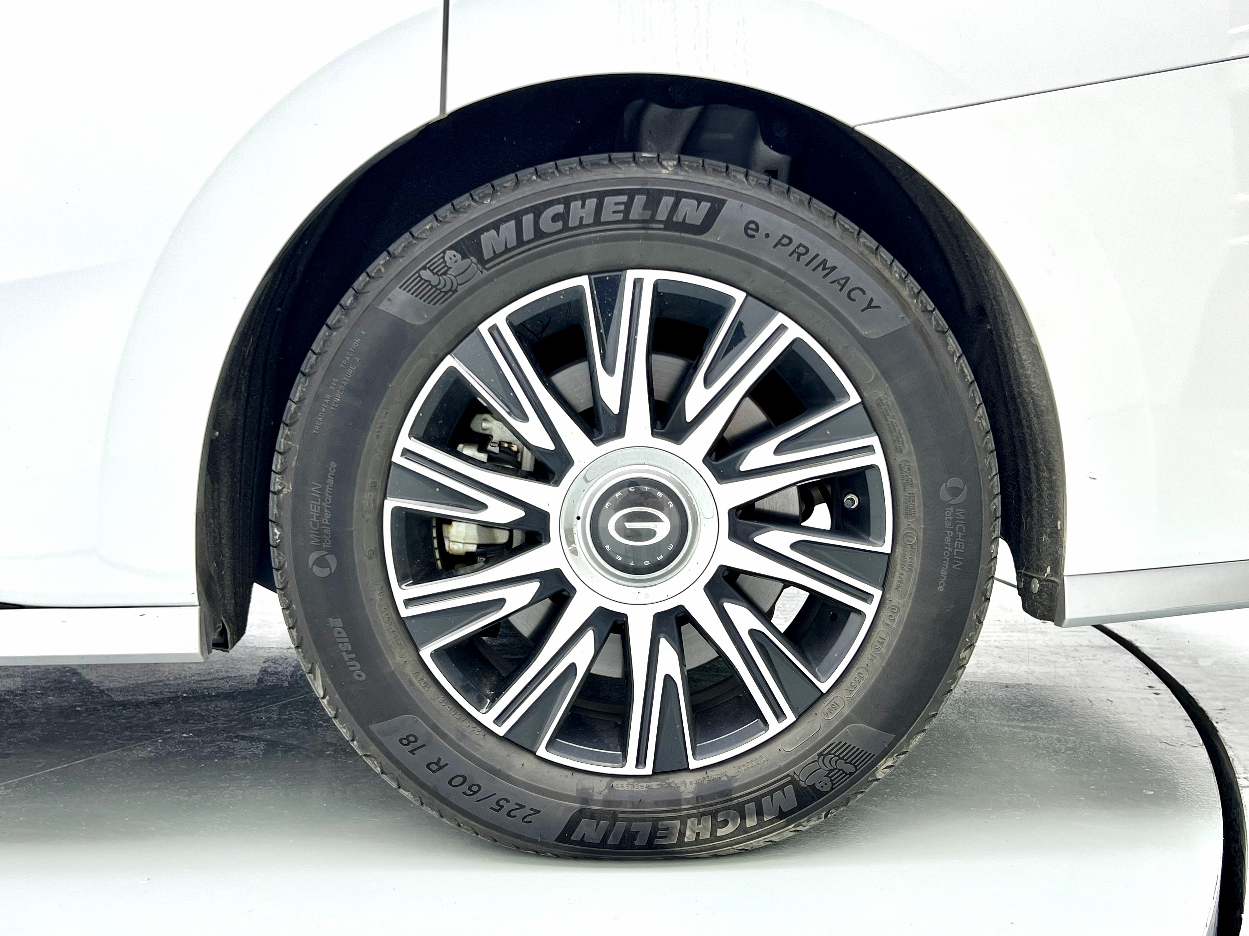 GAC Trumpchi E9 2024 #19 GAC Trumpchi E9 2024 car image #19