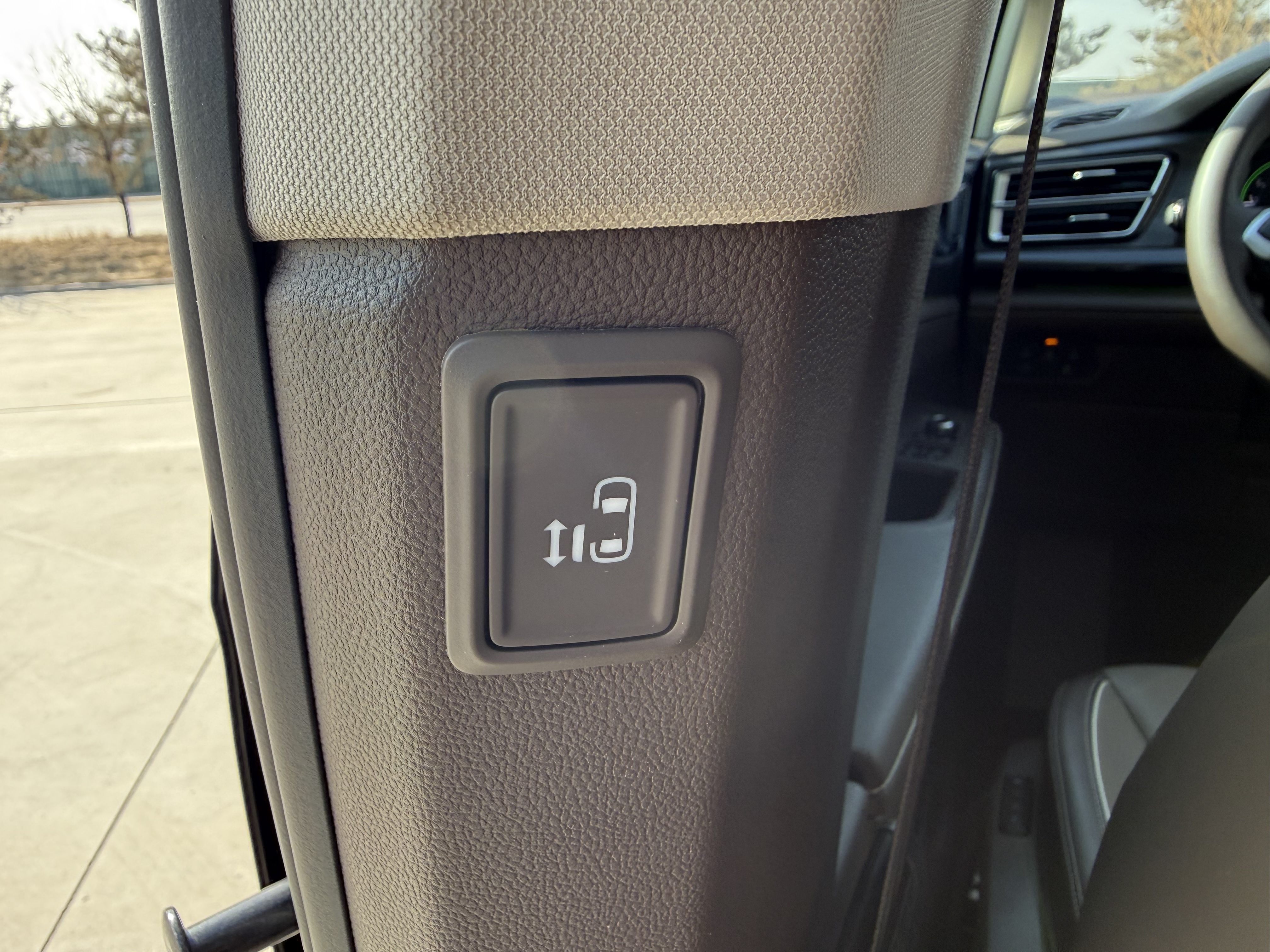 Volkswagen Viloran 2024 immagine di auto #19