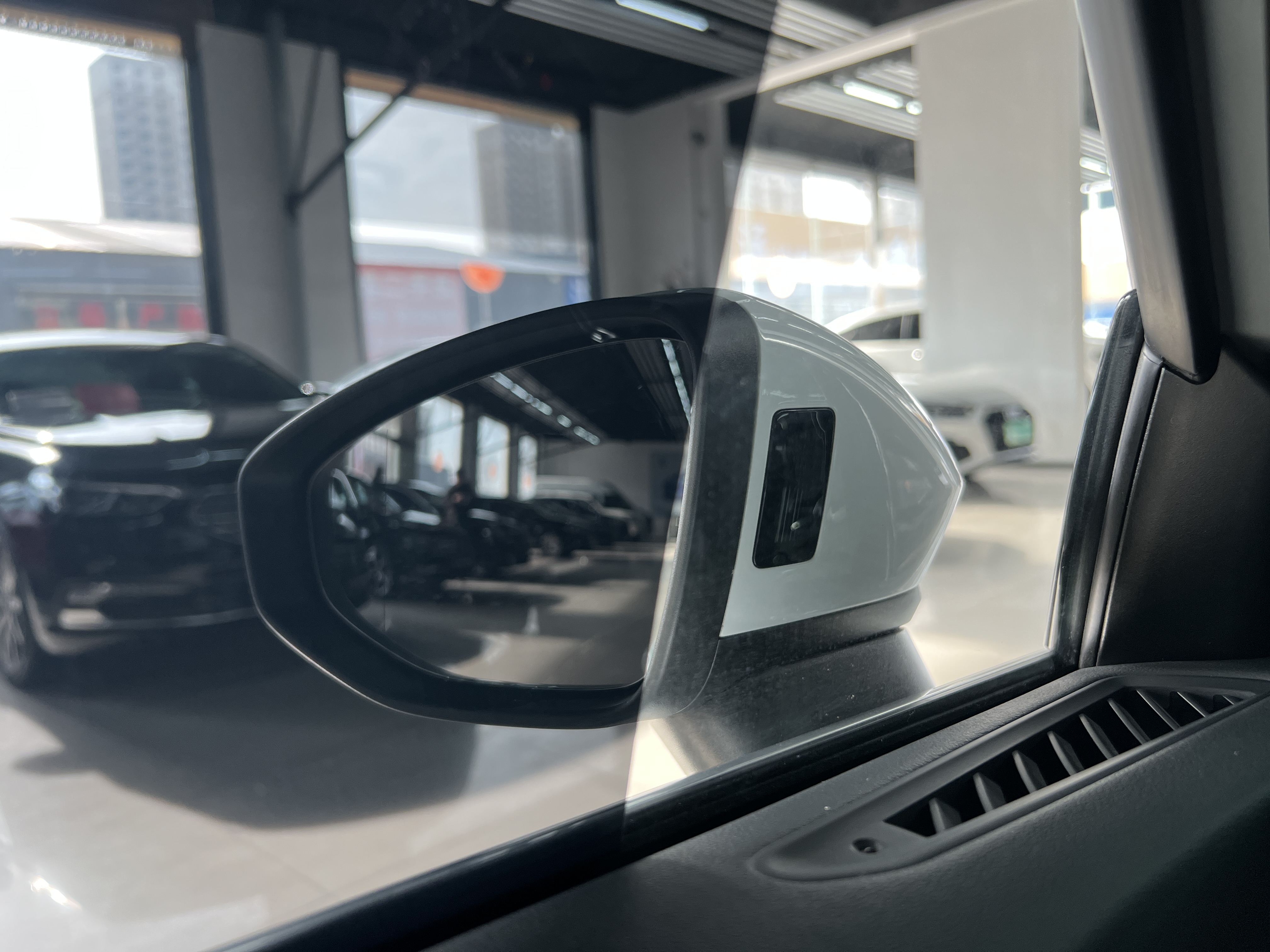 Audi A3 2024 car image #19