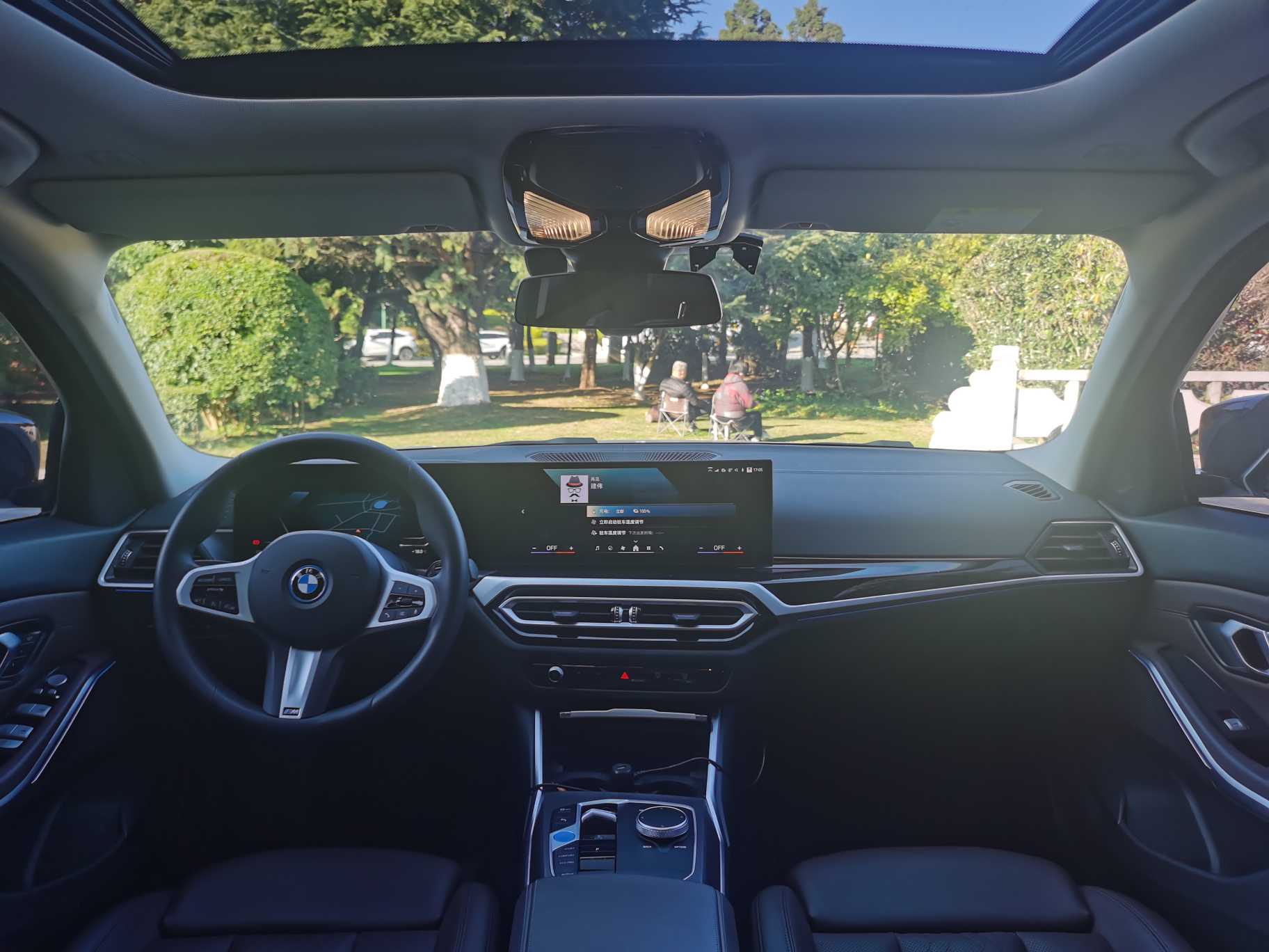 BMW i3 2024 car image #19