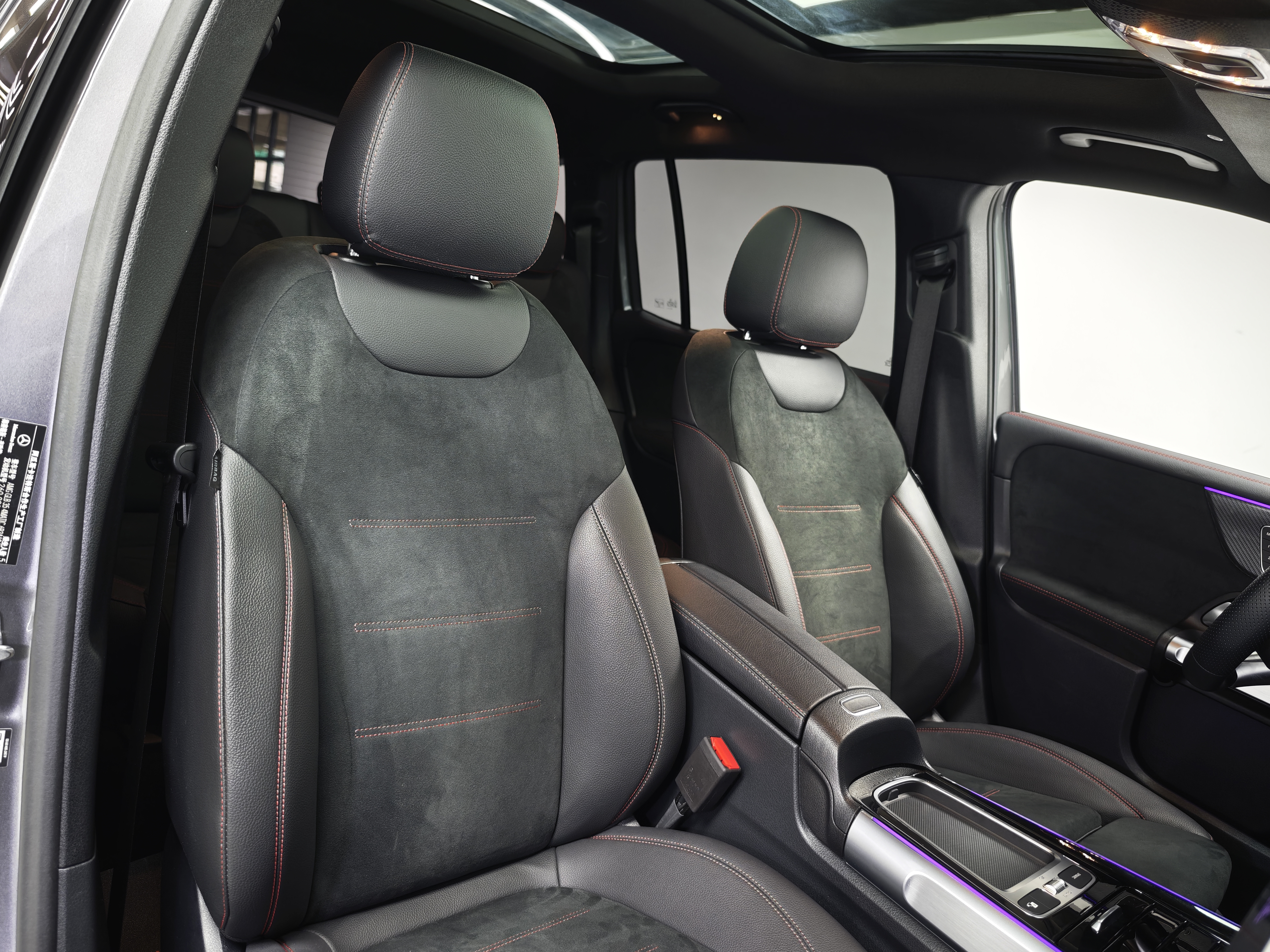 Mercedes-Benz GLB AMG 2025 car image #19