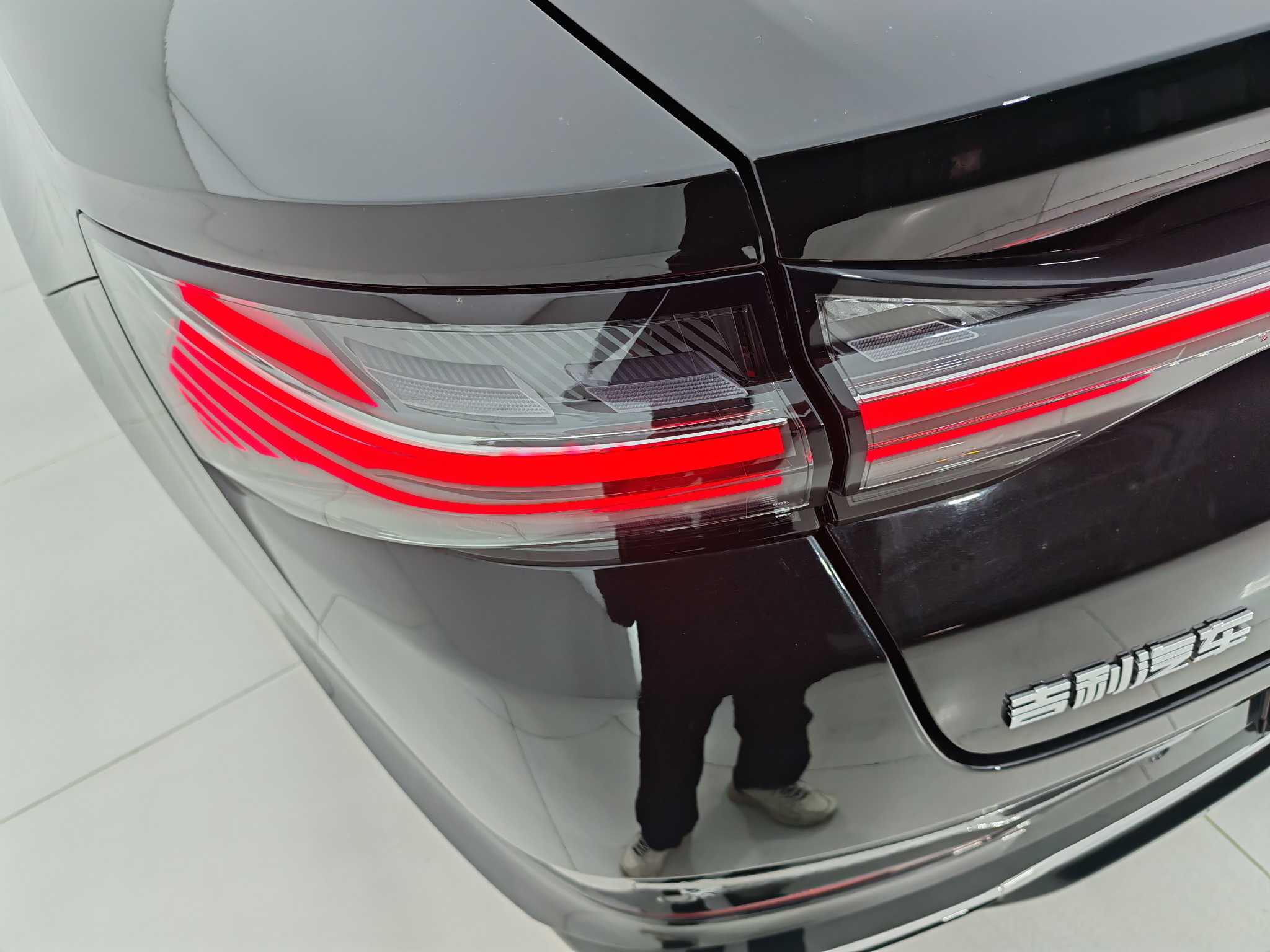 2025 car image #19