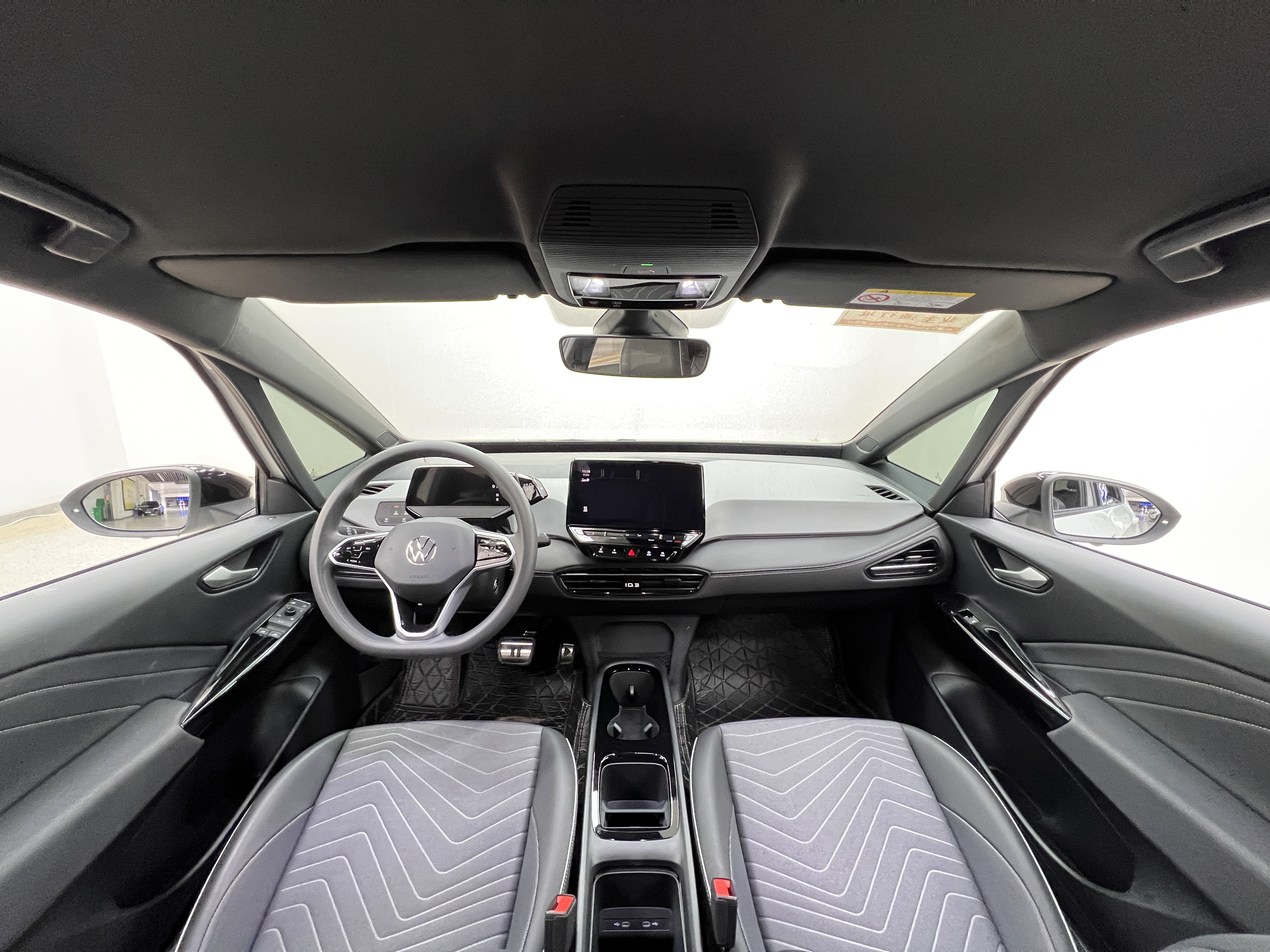 Volkswagen ID.3 2024 immagine di auto #19