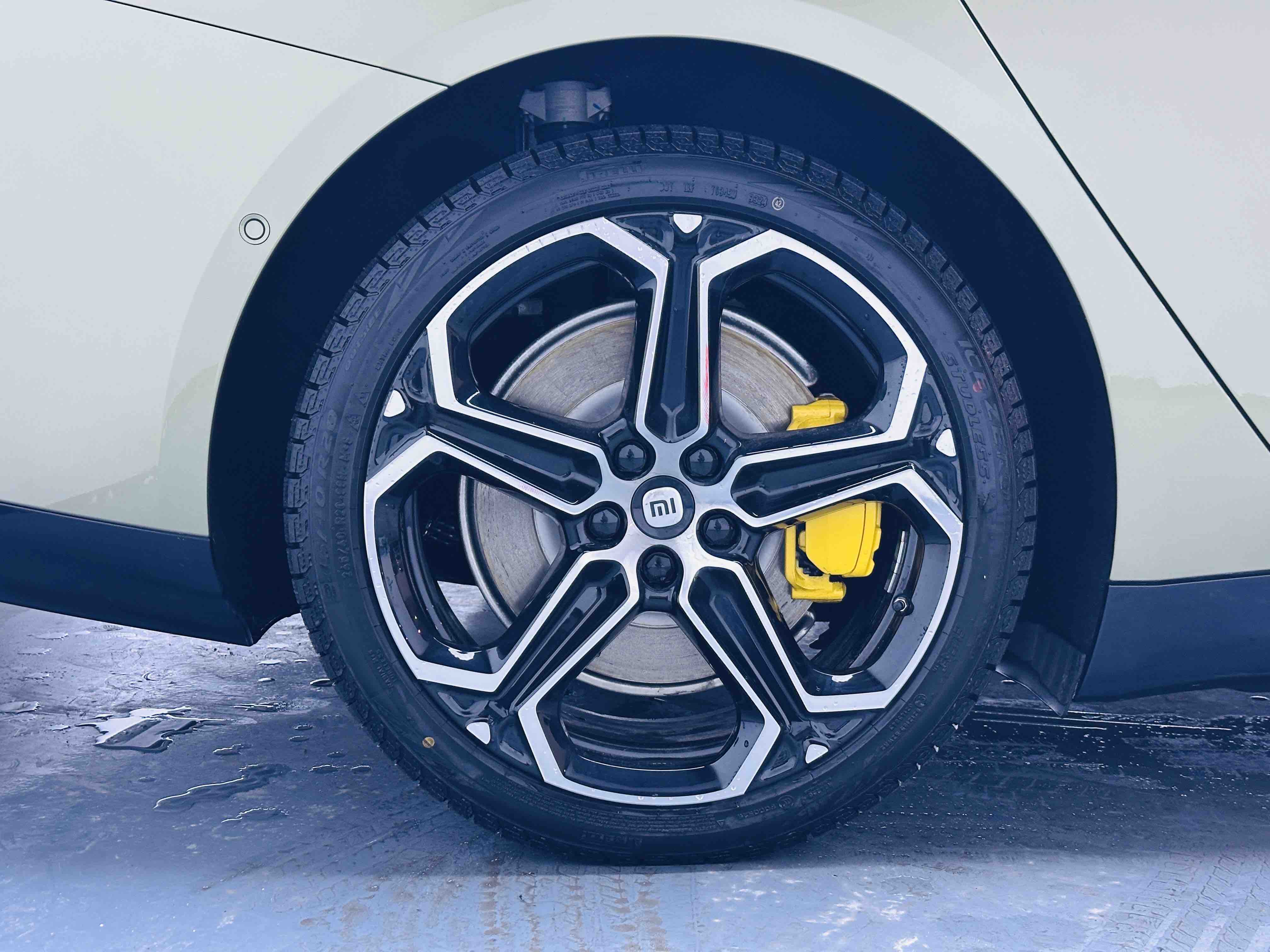 MI SU7 2024 image de voiture #19