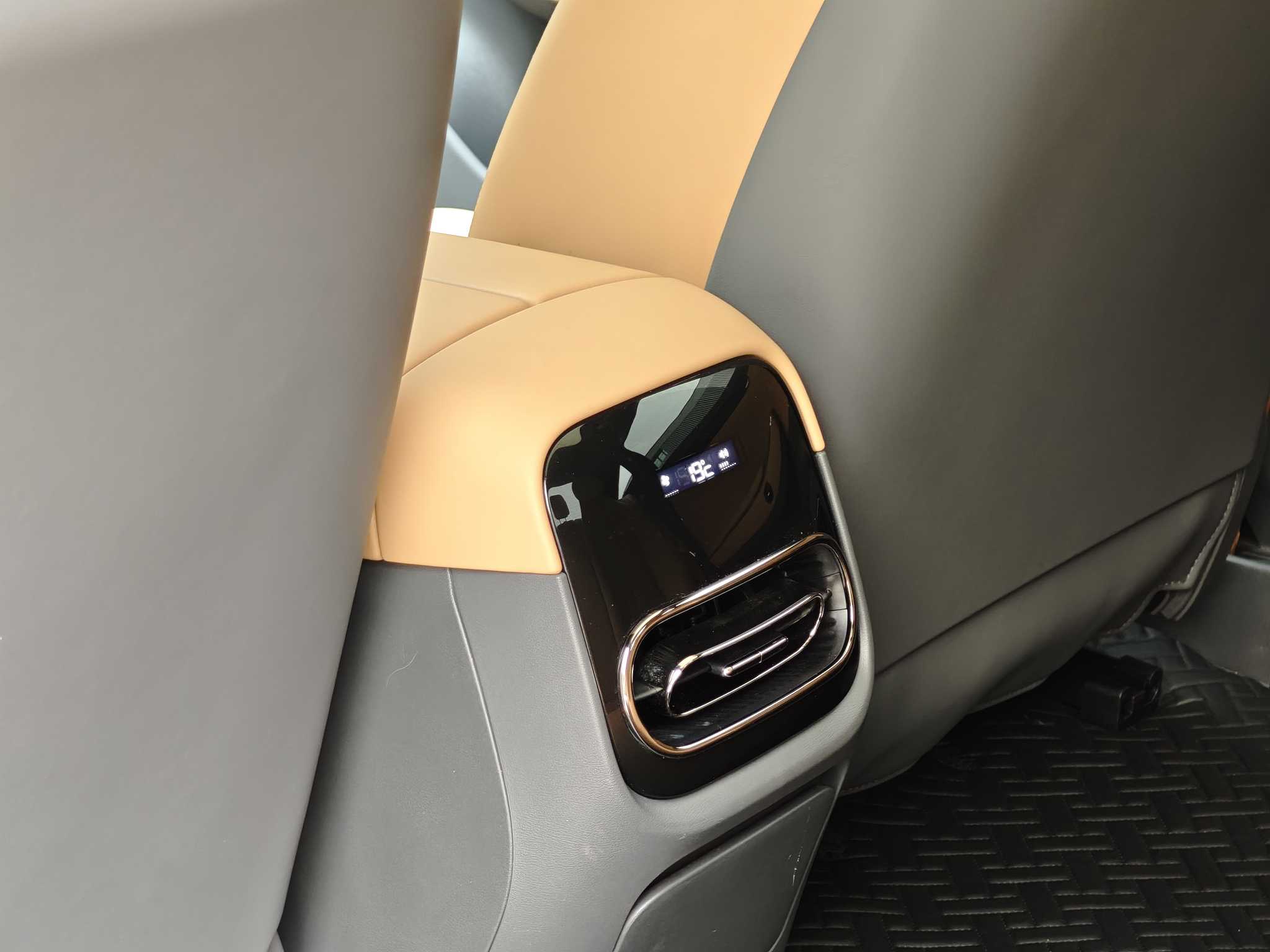 零跑汽车 零跑C01 2024 汽车图片 #19