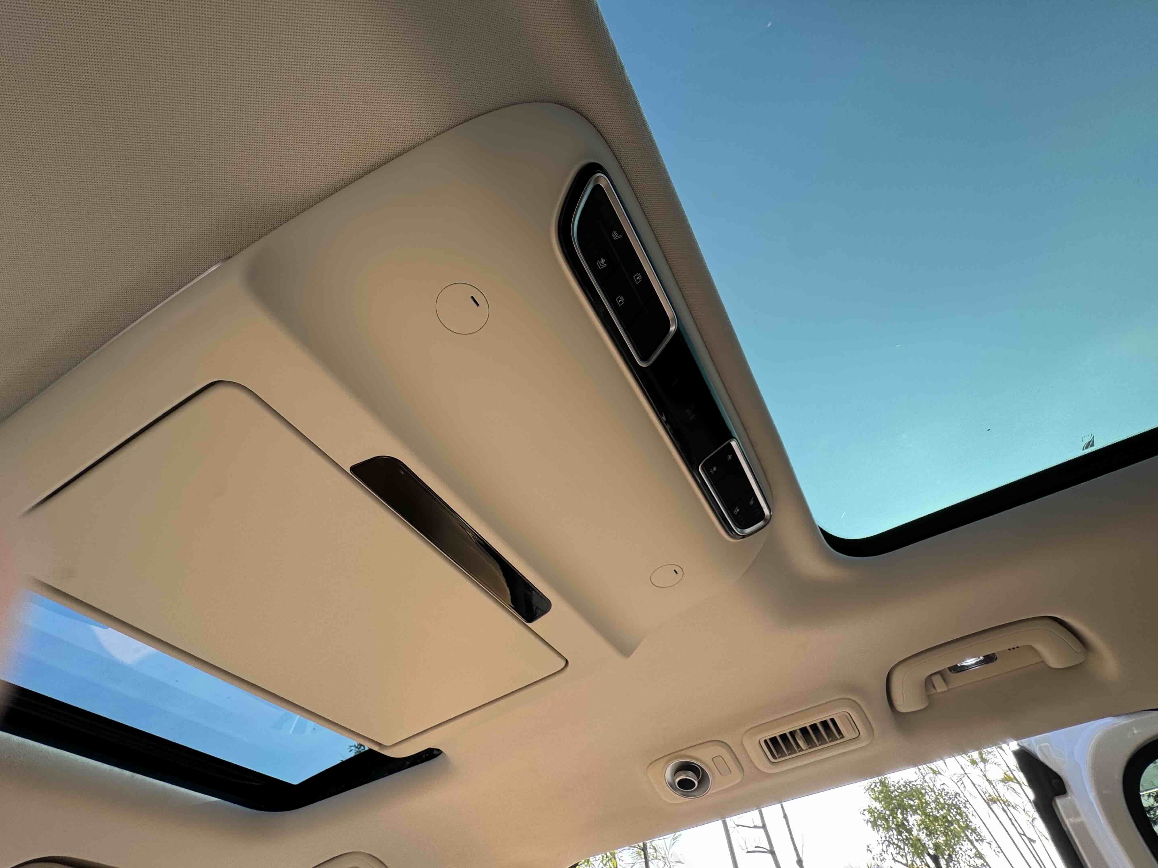 GAC Trumpchi E8 New Energy 2024 car image #19