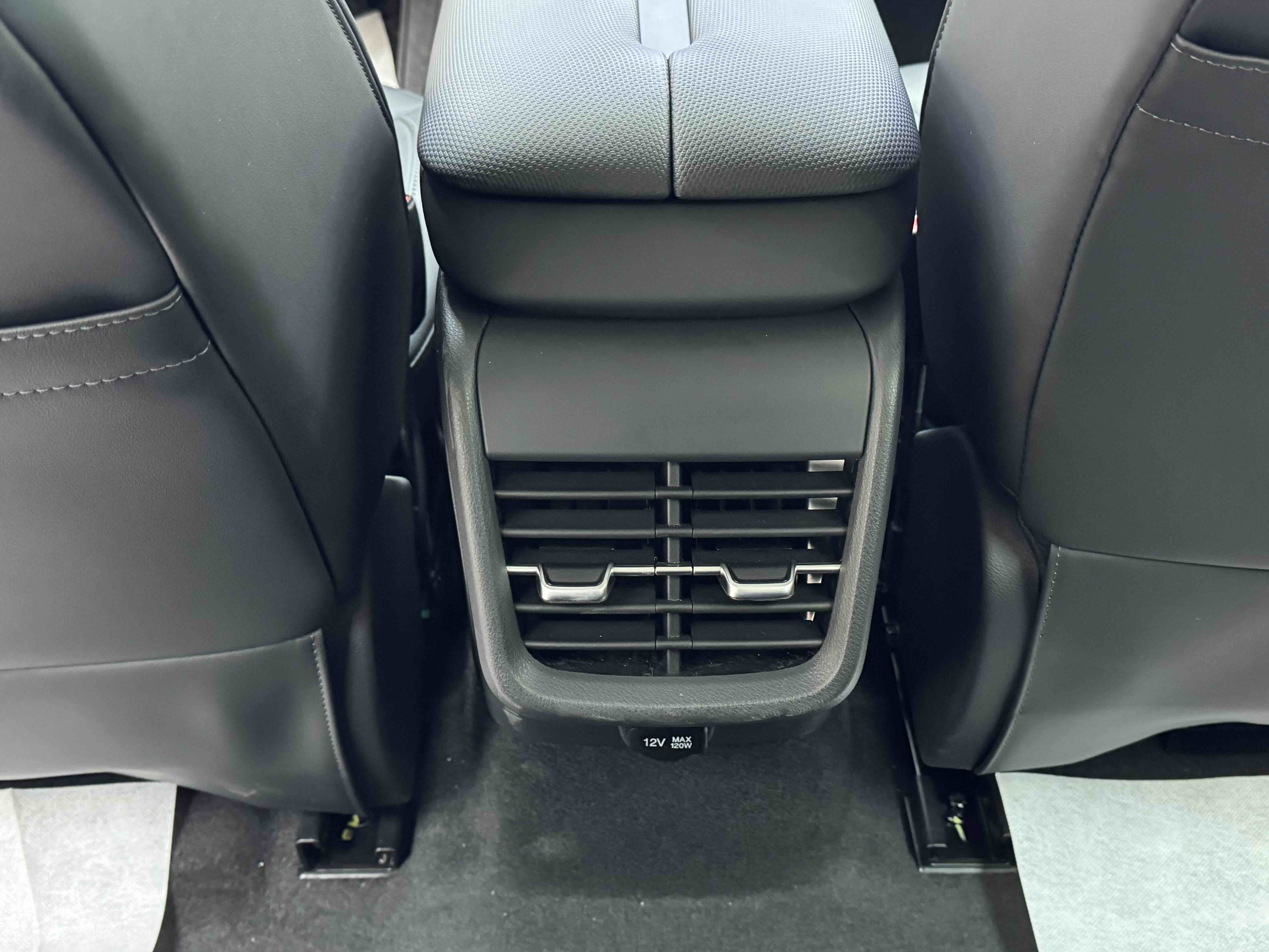 HongQi E-QM5 2026 car image #19