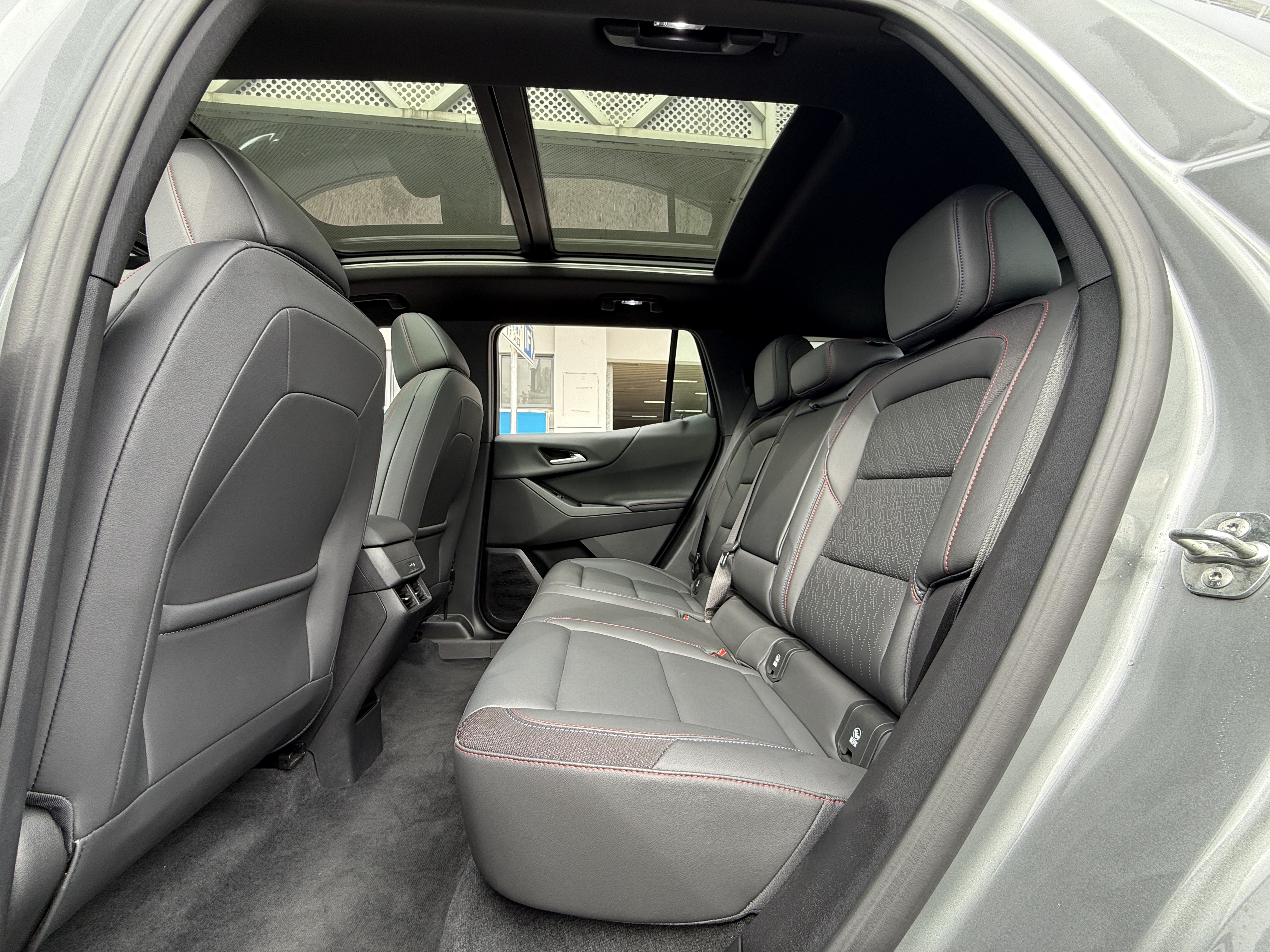 Chevrolet Equinox Plus 2026 car image #19