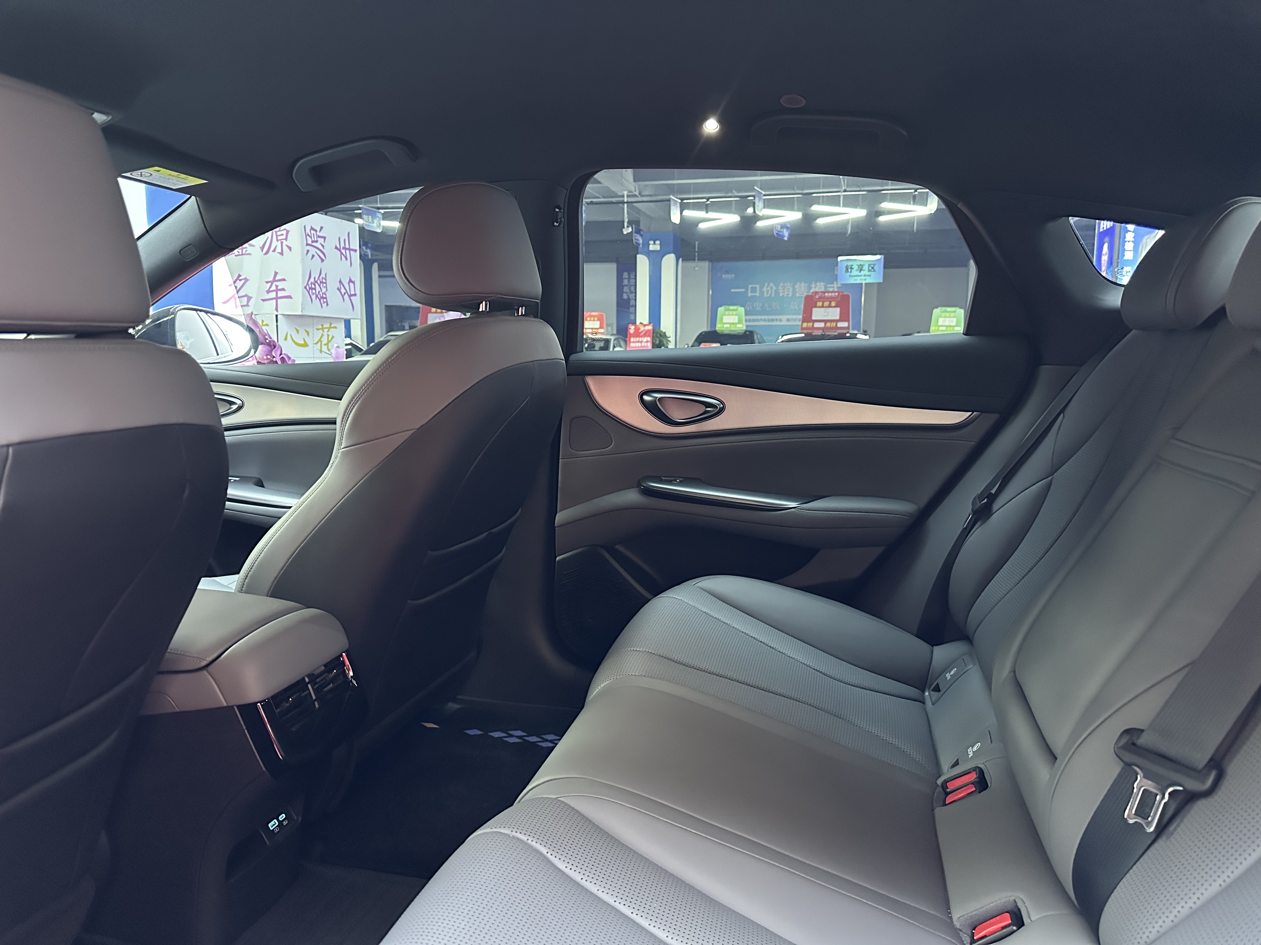 BYD Seal 07 DM-i 2025 imagem de carro #19