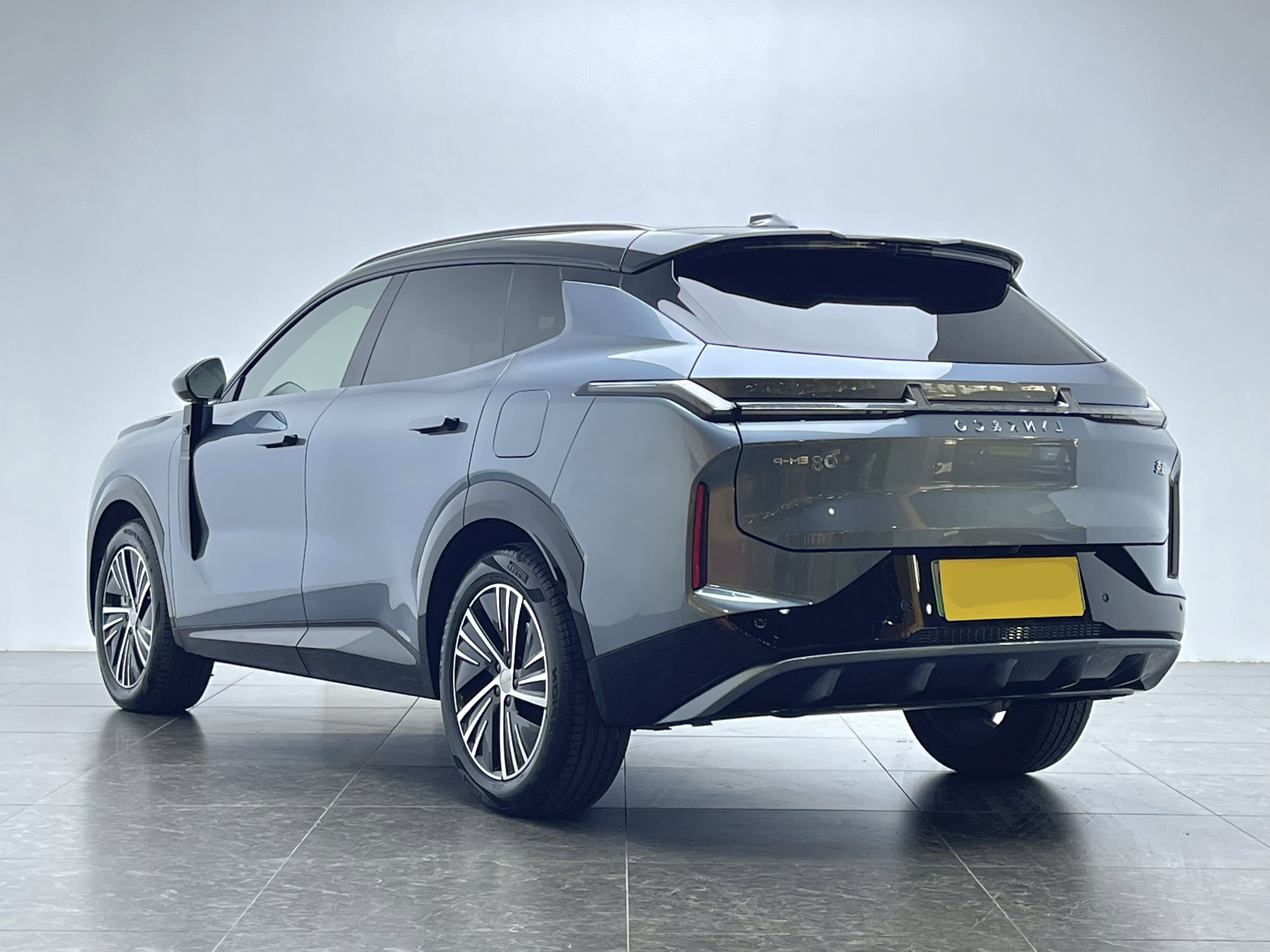 Lynk & Co 08 EM-P 2024 #19 Lynk & Co 08 EM-P 2024 car image #19
