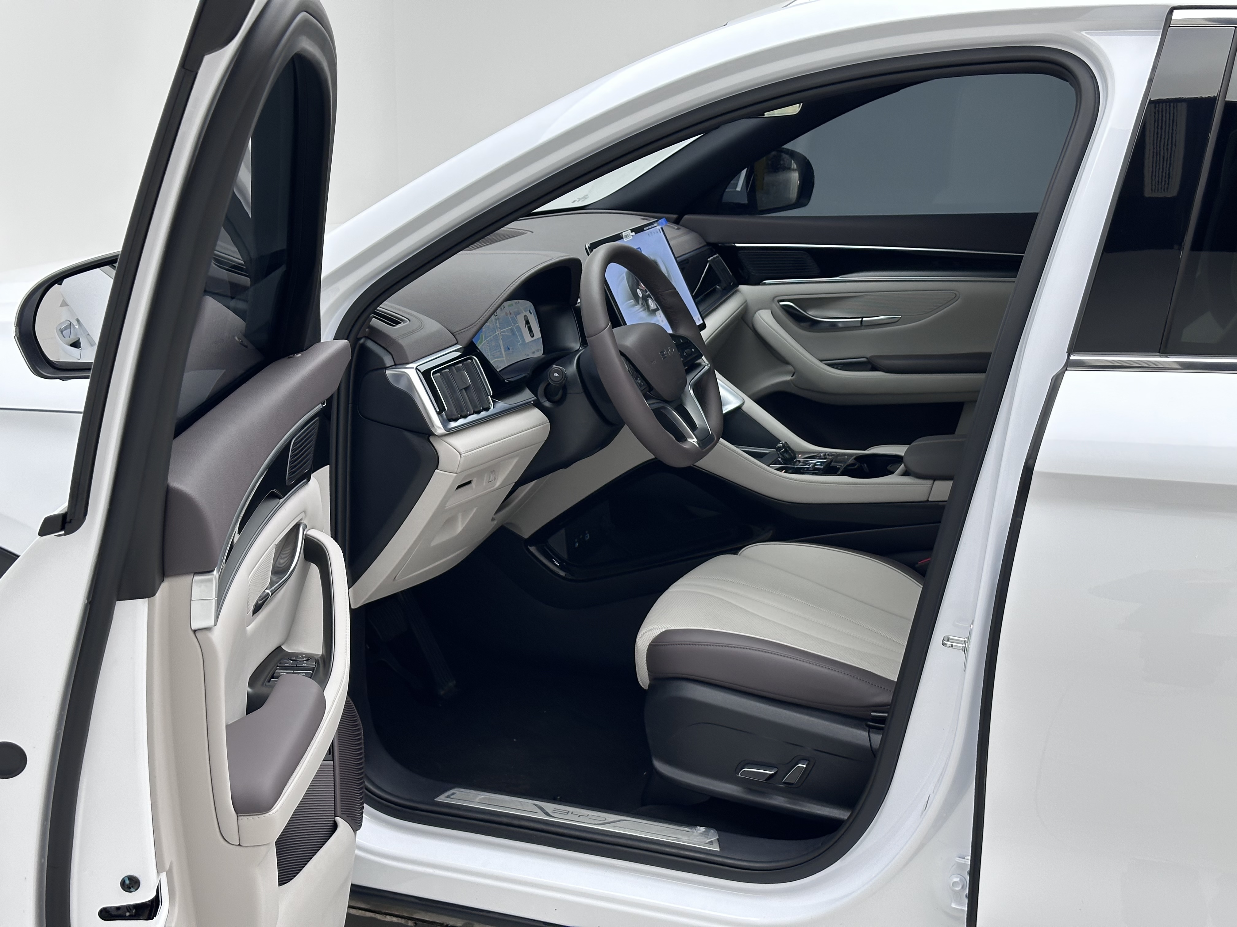 BYD Song Plus New Energy 2024 car image #19