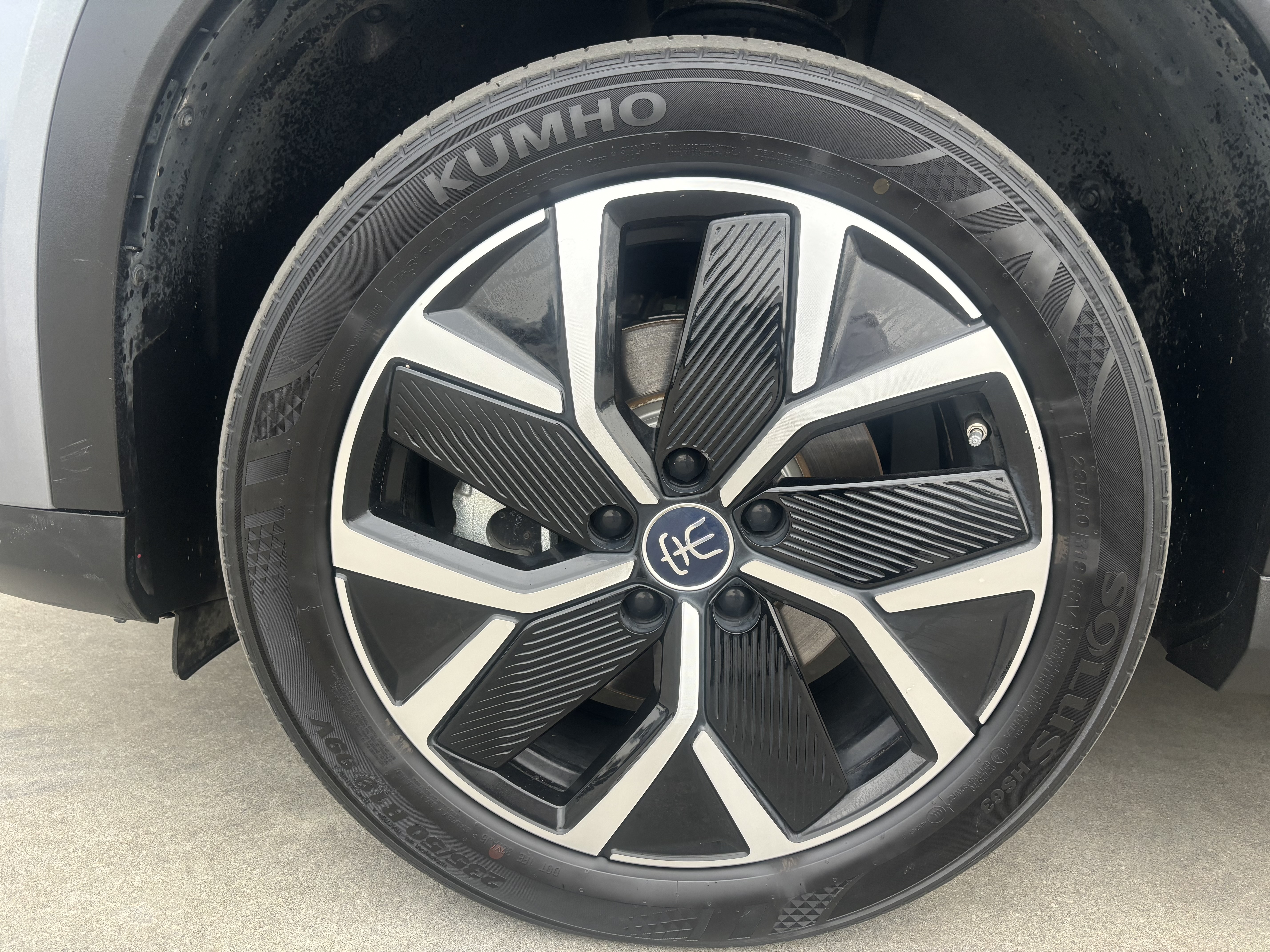 BYD SongL DM-i 2024 #19 BYD SongL DM-i 2024 car image #19