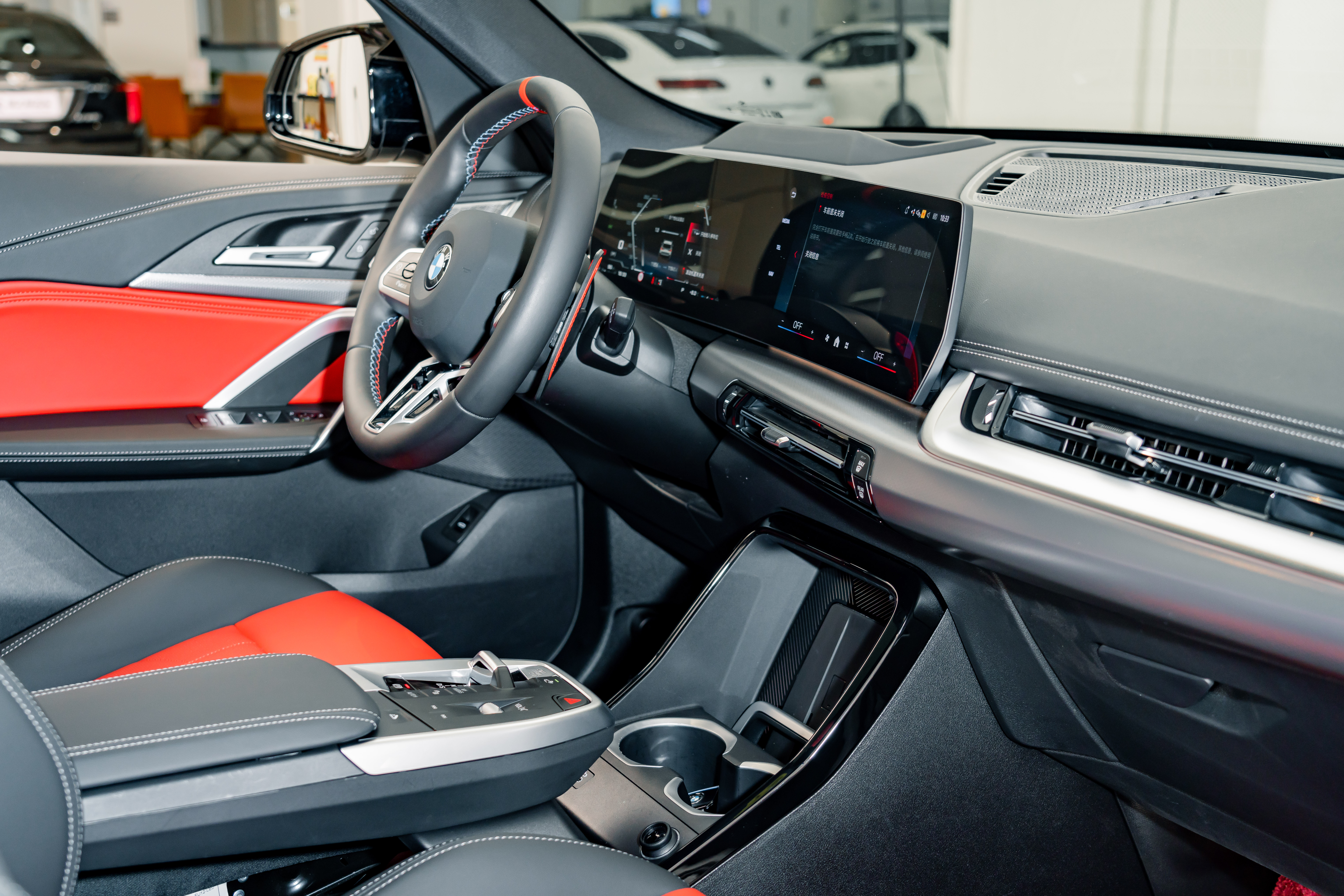 BMW X1 M35Li 2025 #19 BMW X1 M35Li 2025 car image #19