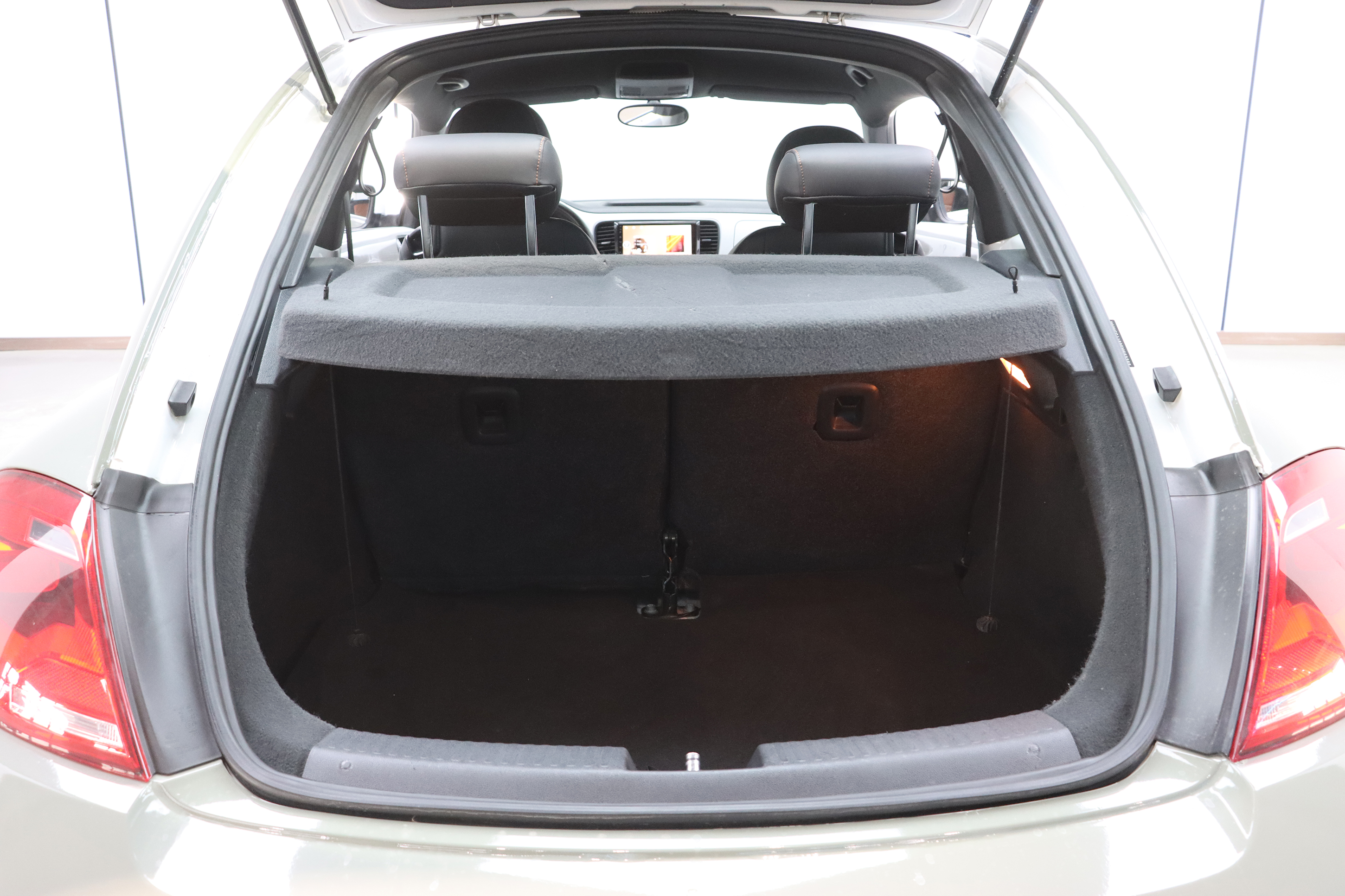 Volkswagen Beetle 2014 изображение автомобиля #19