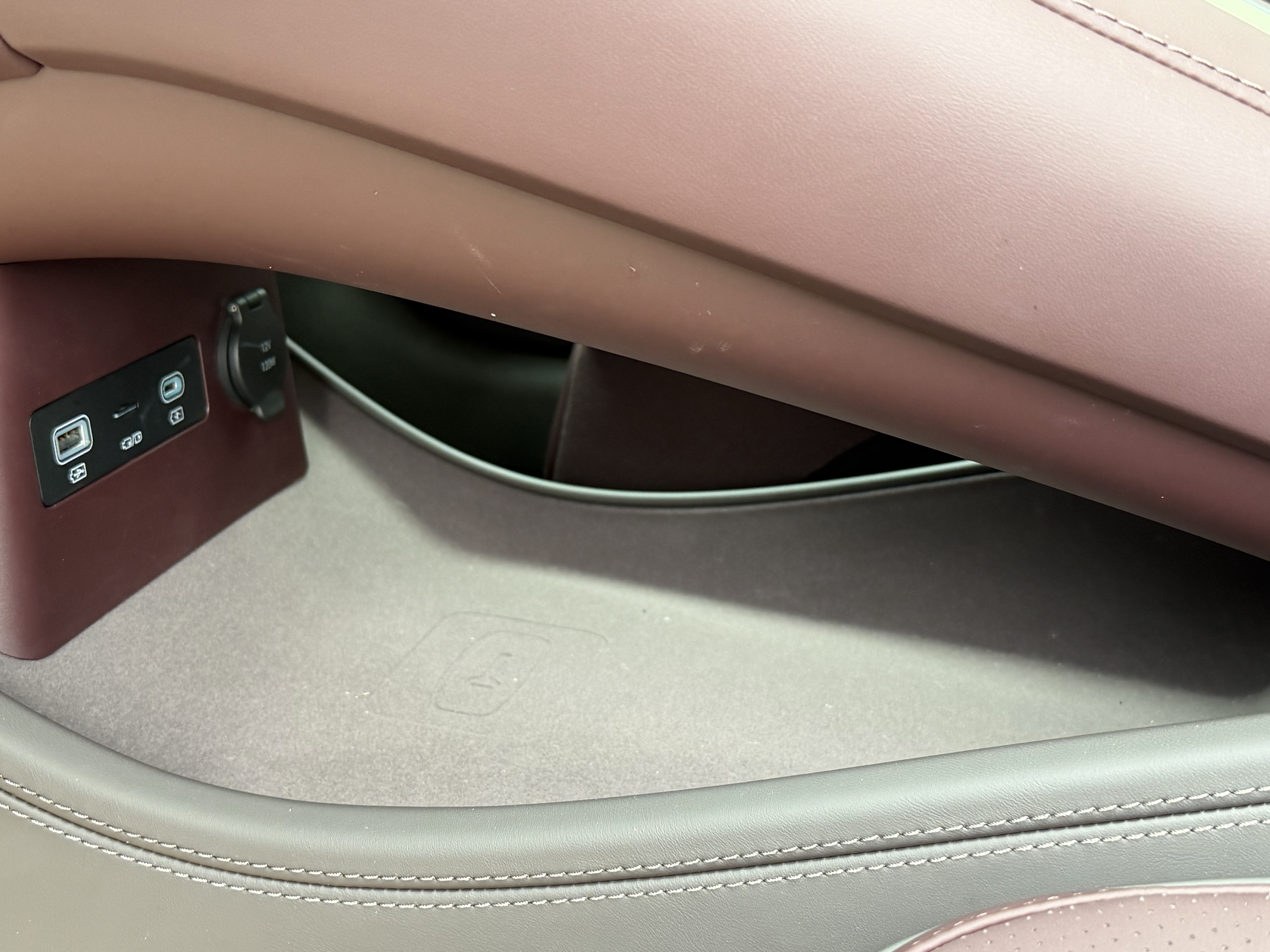 Denza Z9GT 2025 car image #19