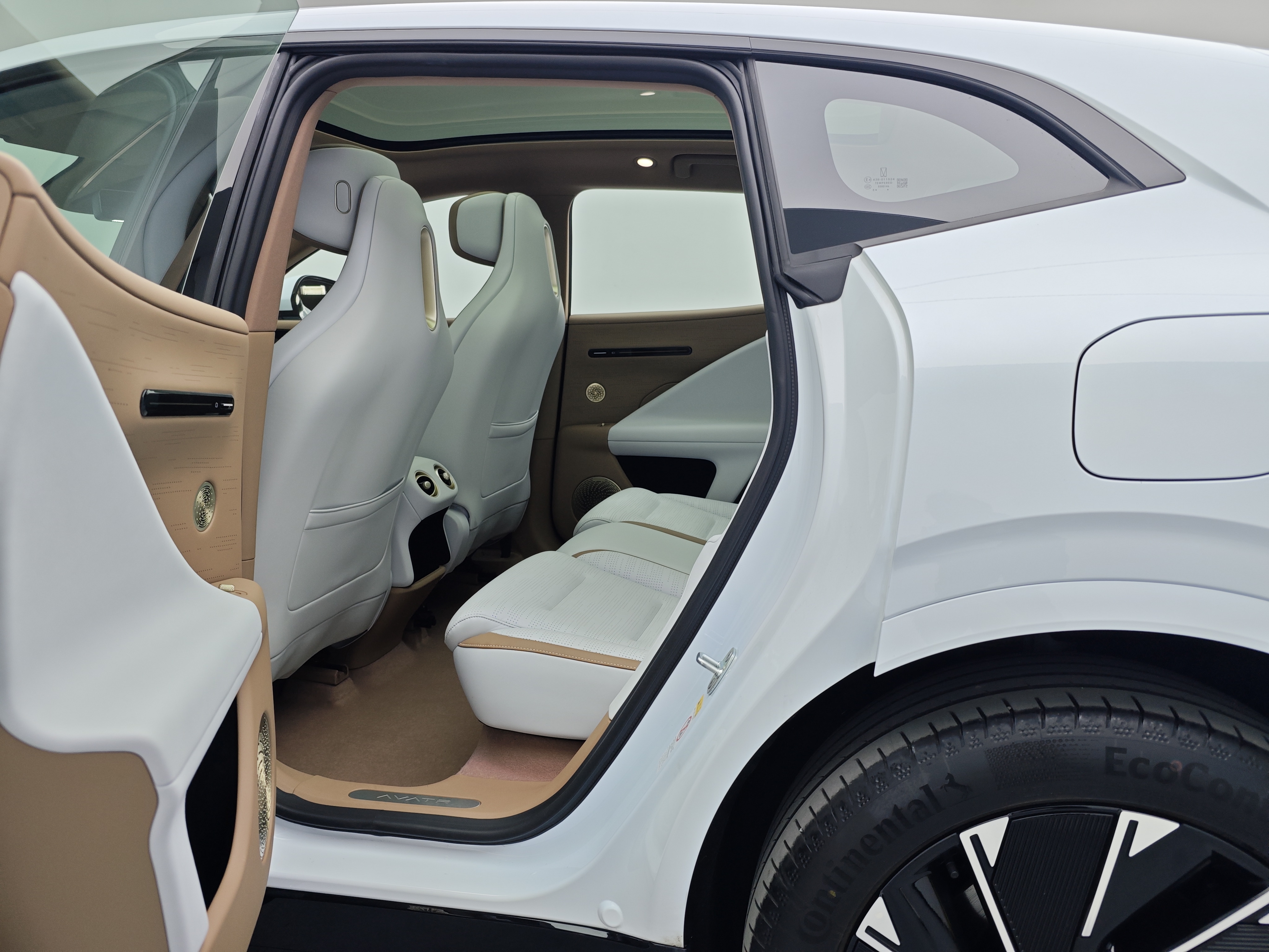 Avatr 07 2025 imagem de carro #19