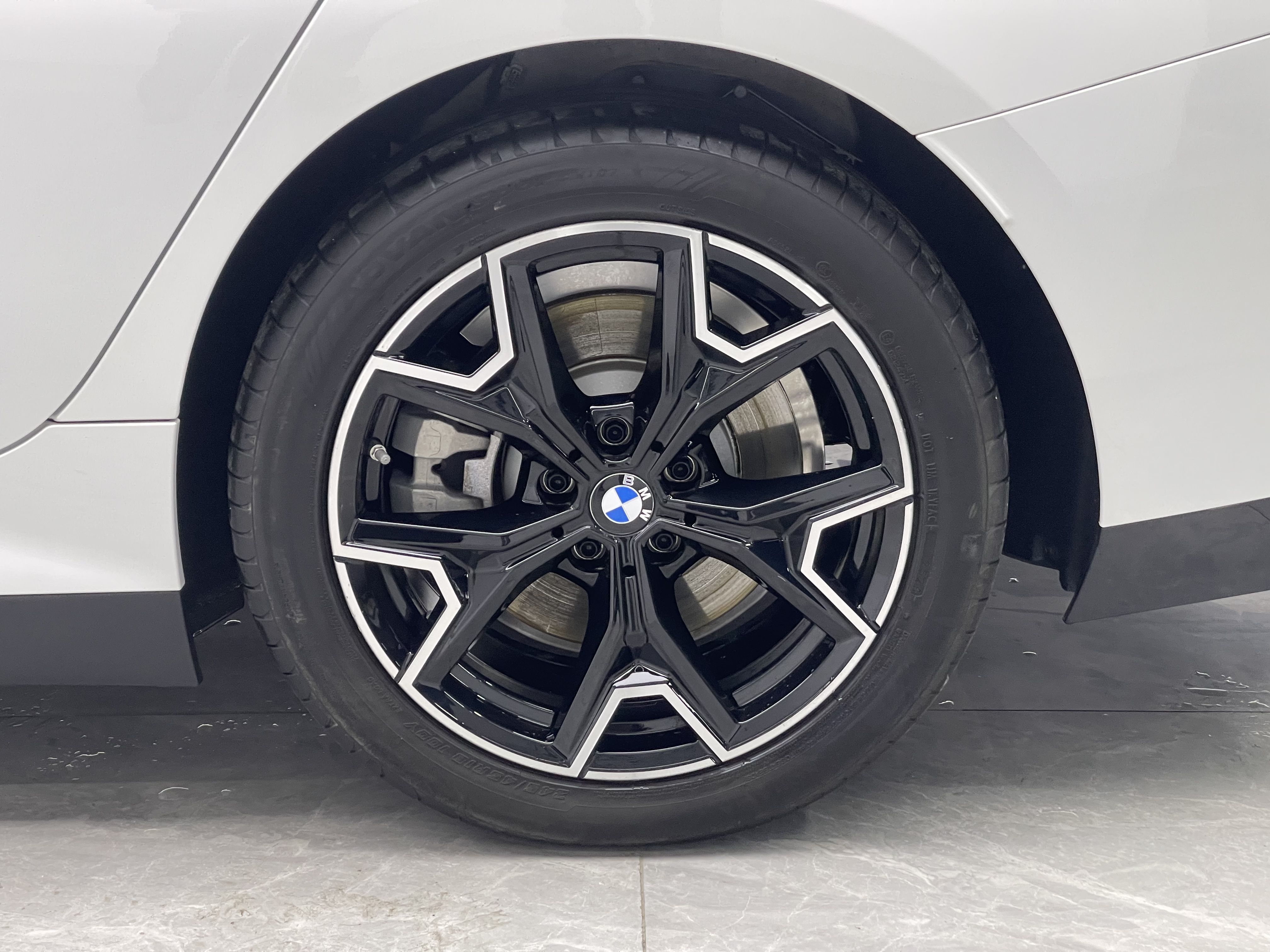 BMW i3 2024 immagine di auto #19