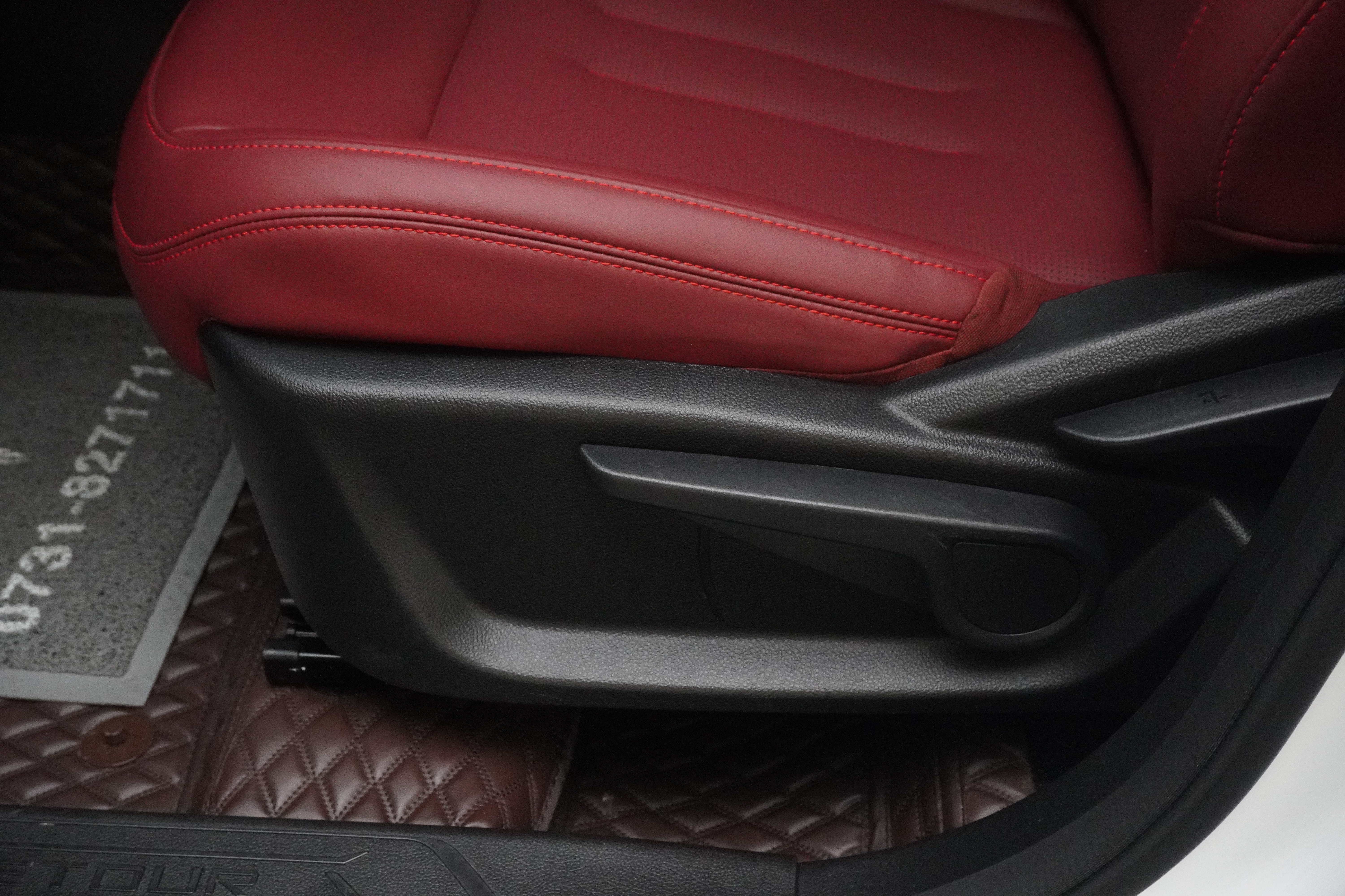 X70 2025 #19 X70 2025 immagine di auto #19