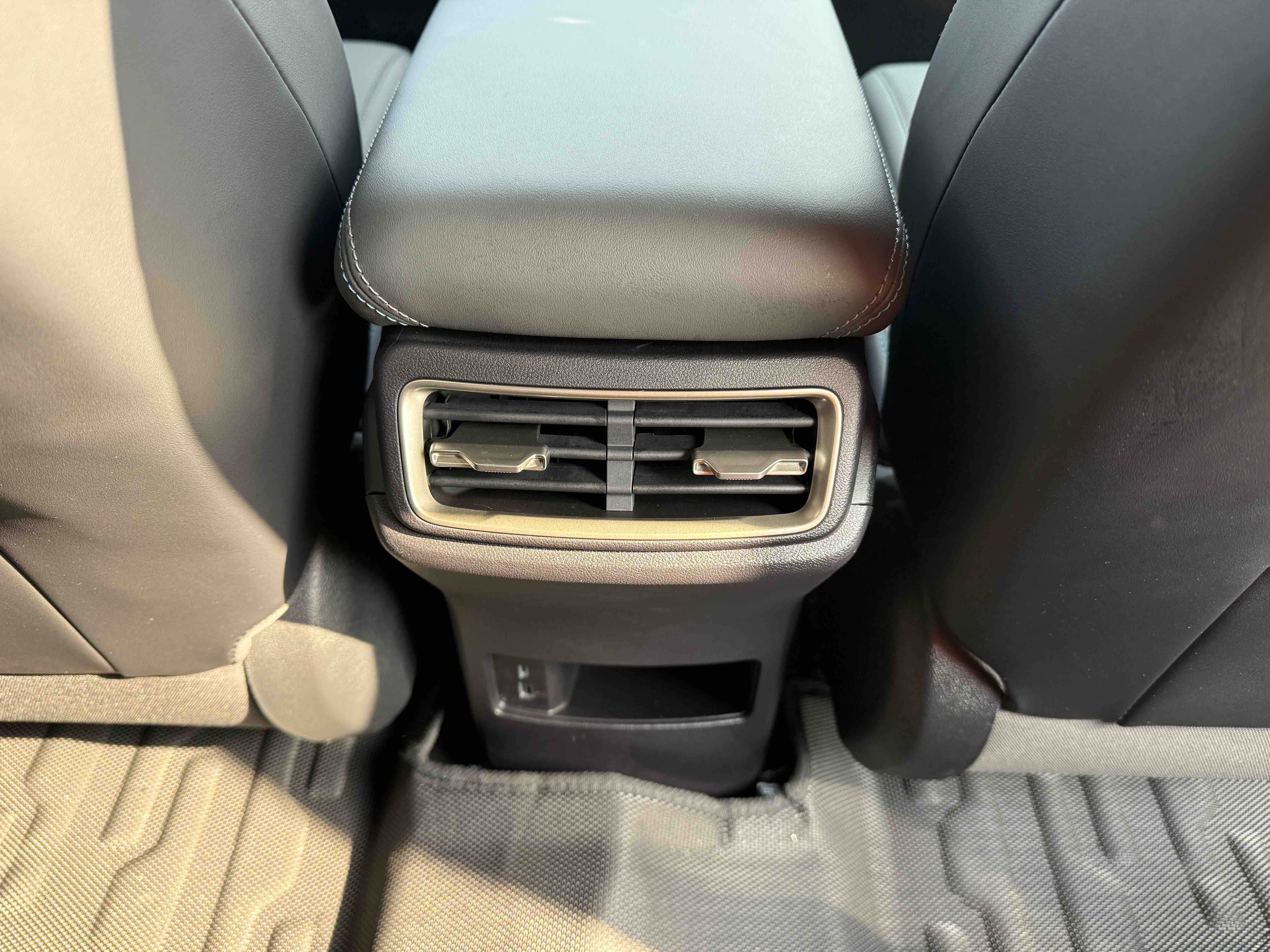 BYD Qin L 2025 car image #19