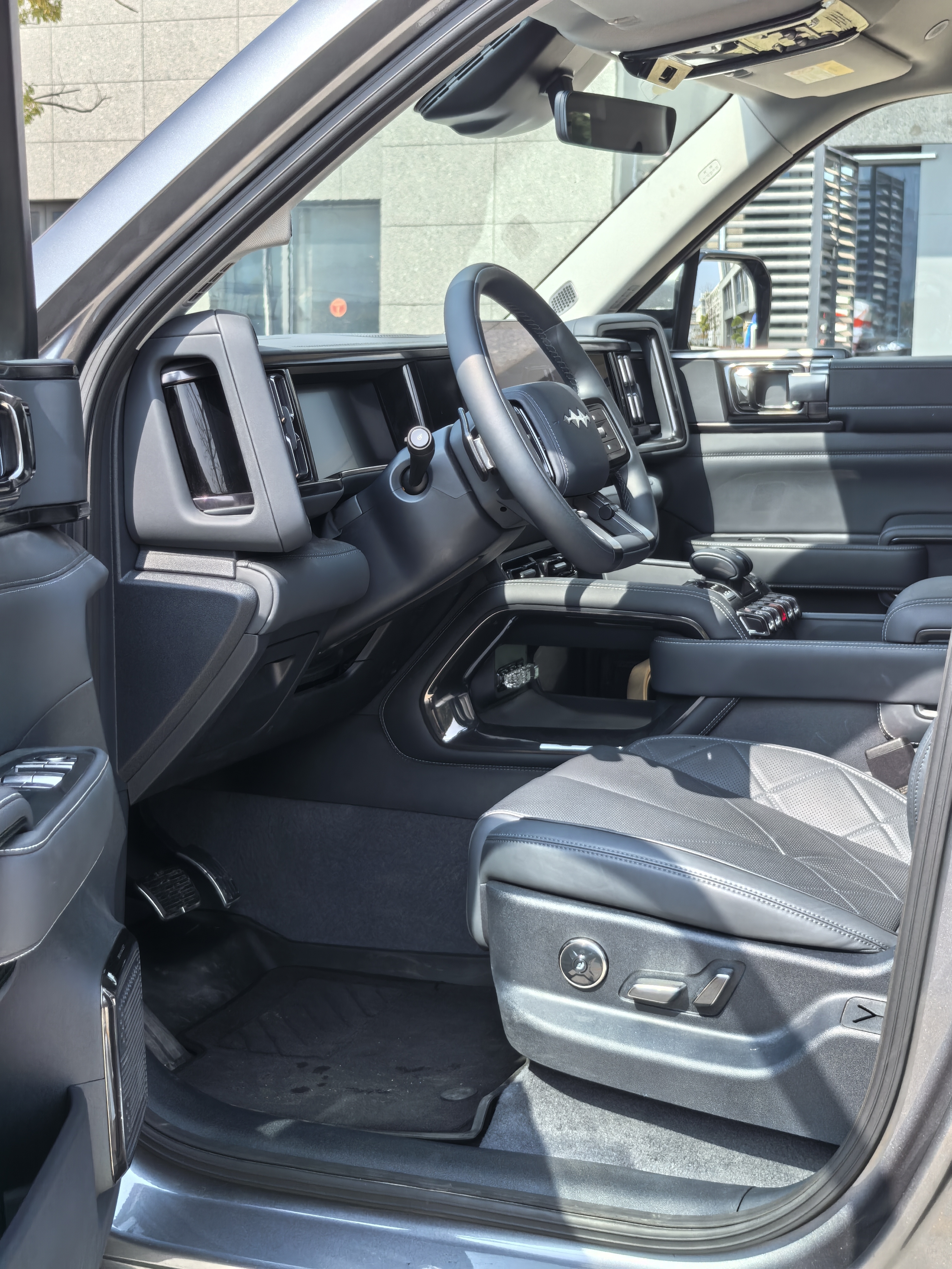 FangChengBao Leopard 5 2025 صورة سيارة #19